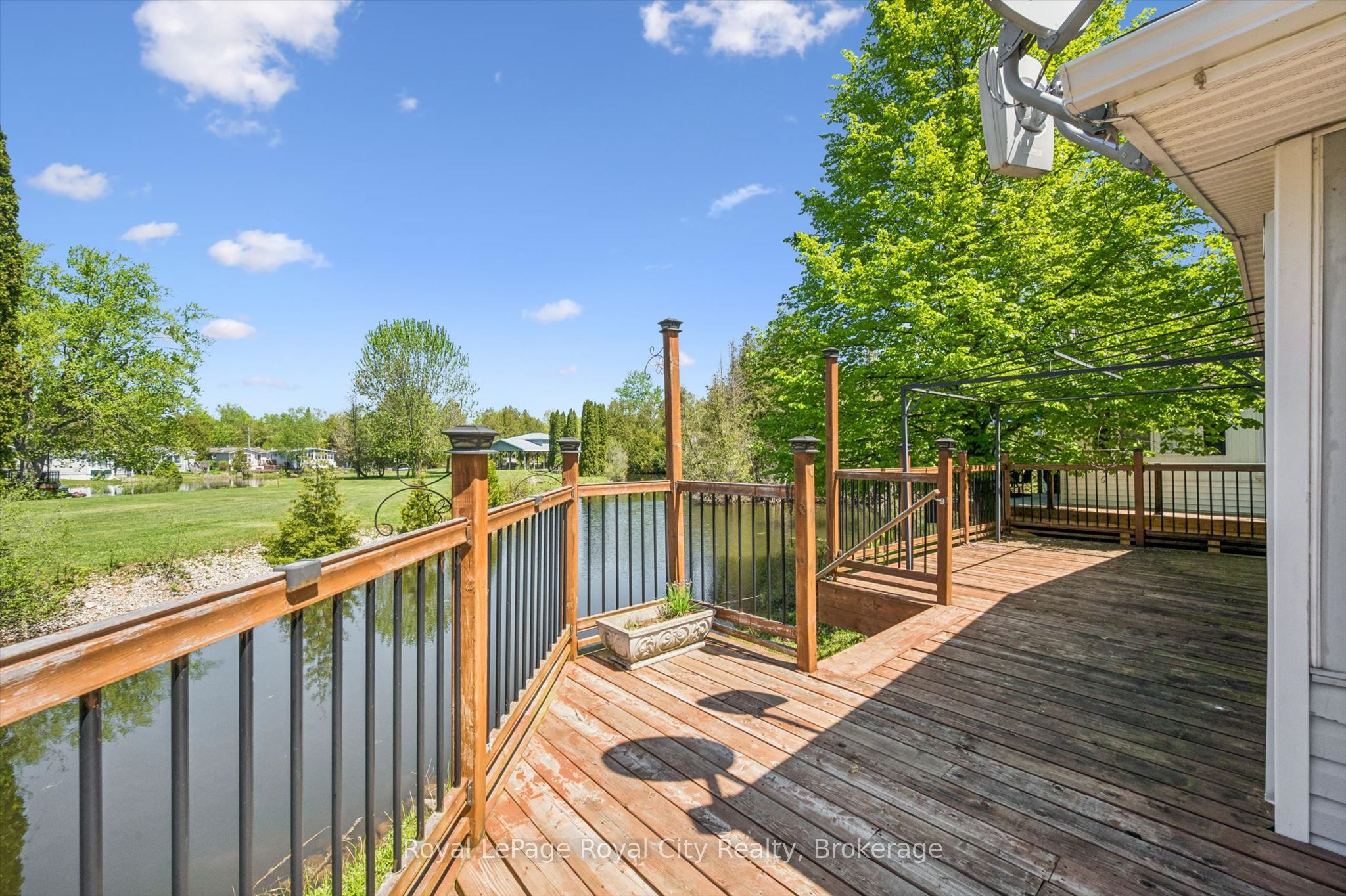 9 Bush Lane Property Photo 23