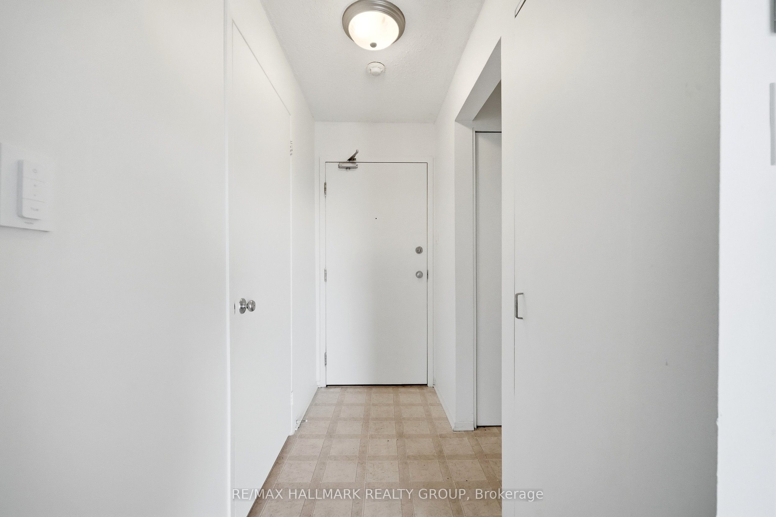 270 Brittany Drive 412 Property Photo 3