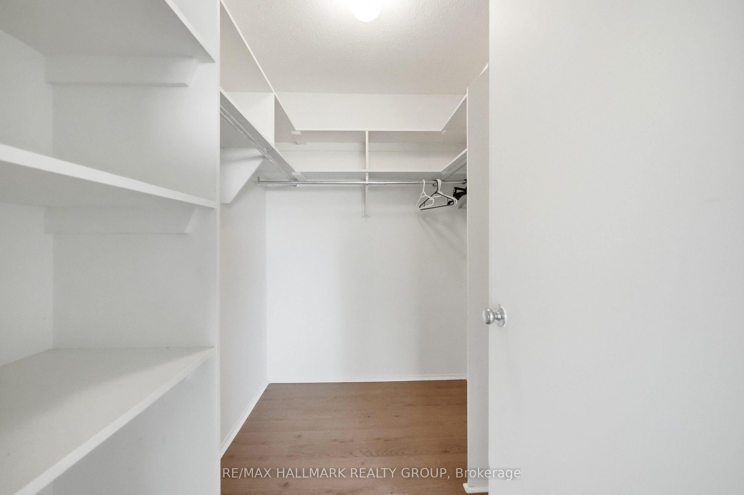 270 Brittany Drive 412 Property Photo 15
