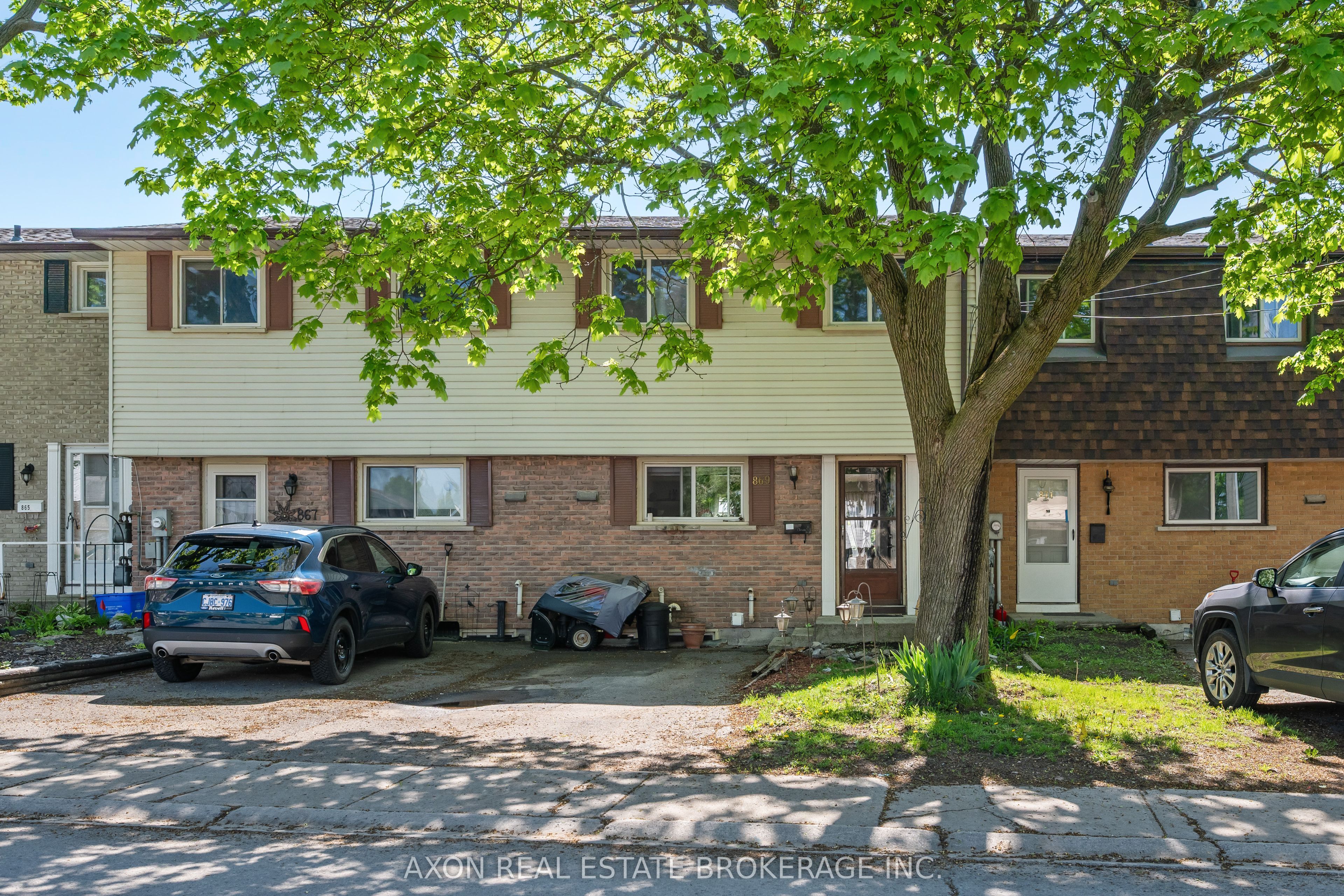 869 Oakview Avenue Property Photo 1