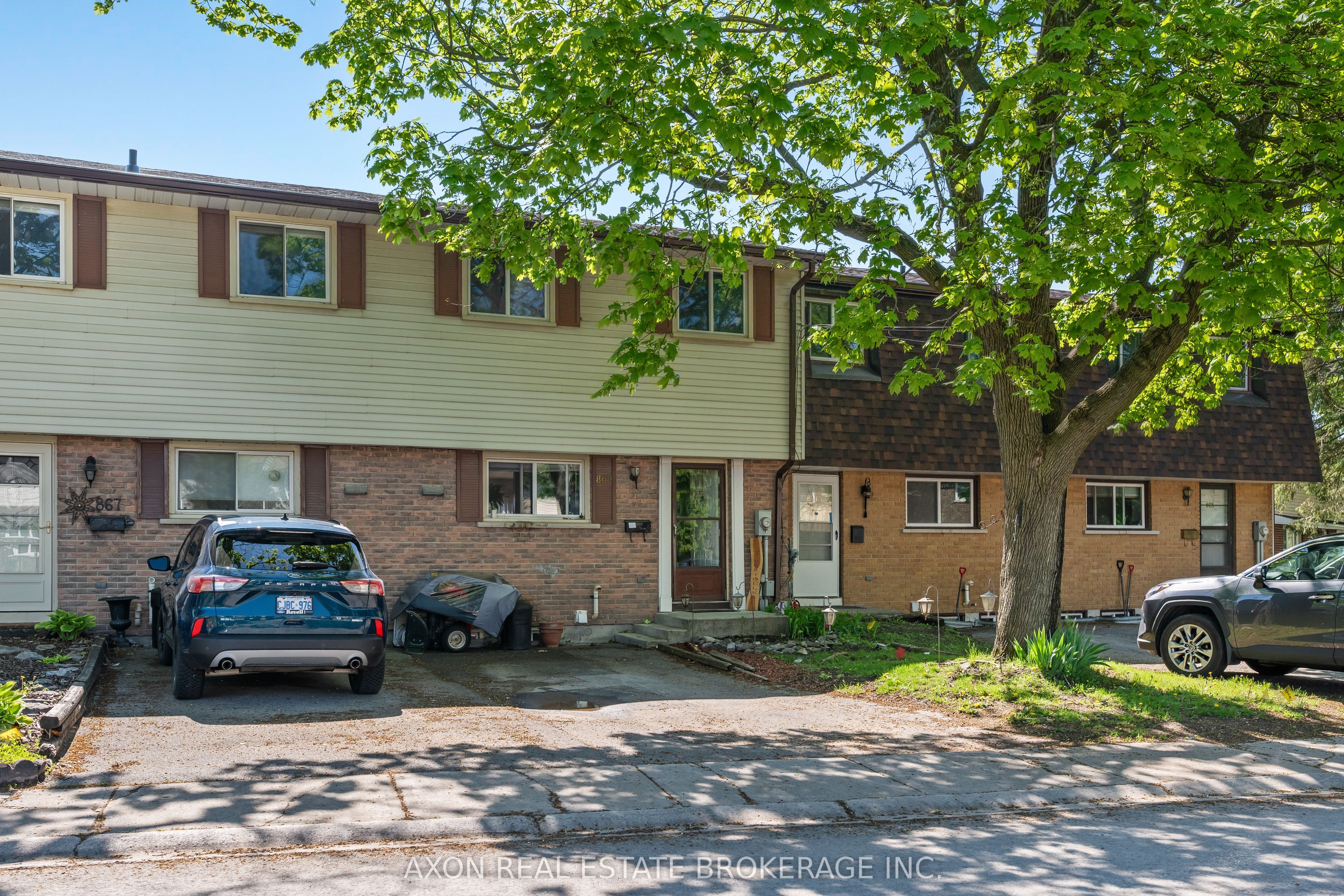 869 Oakview Avenue Property Photo 2