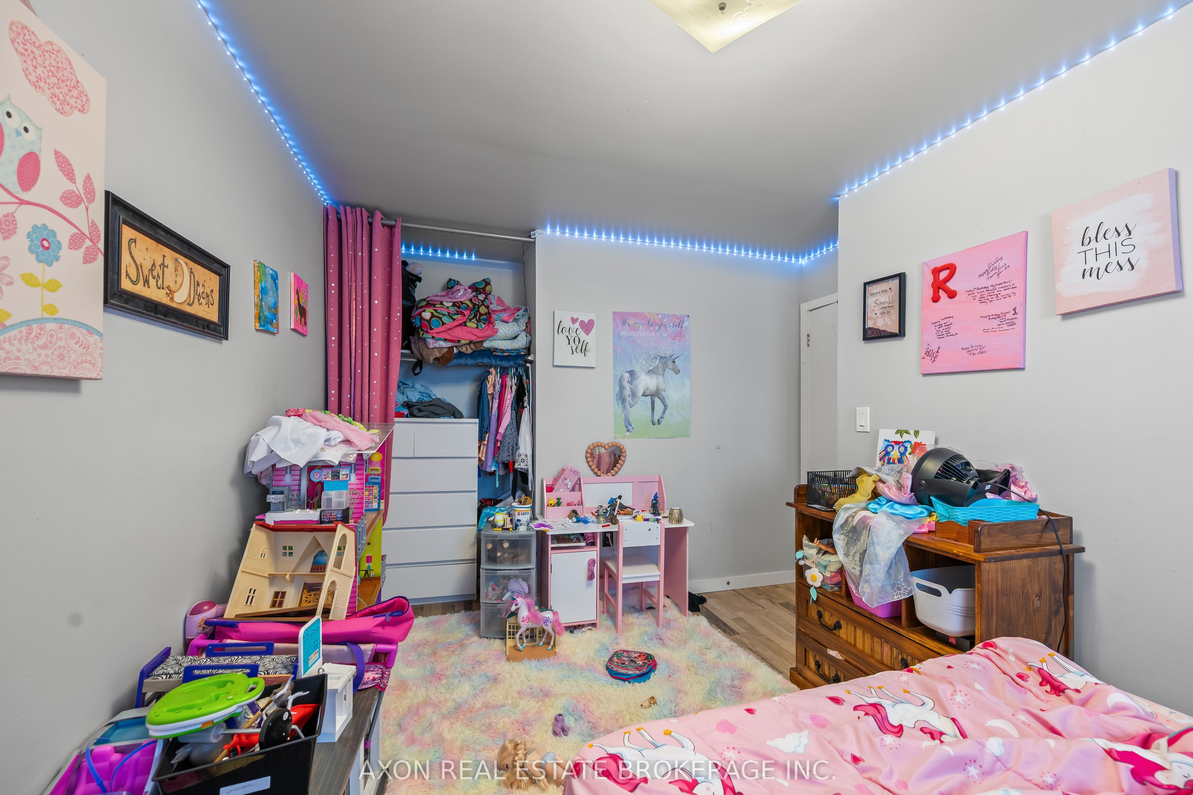 869 Oakview Avenue Property Photo 12