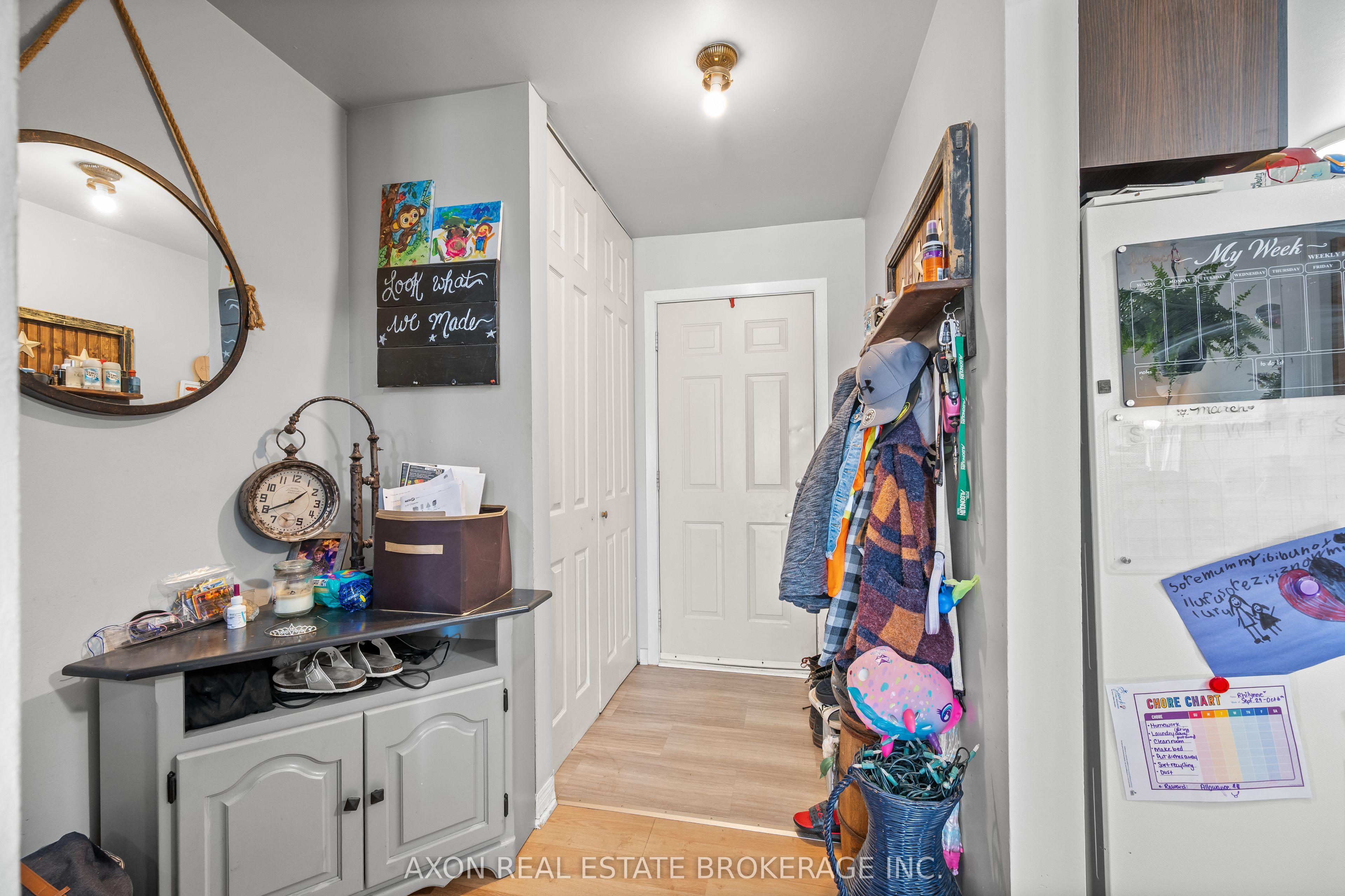 869 Oakview Avenue Property Photo 18