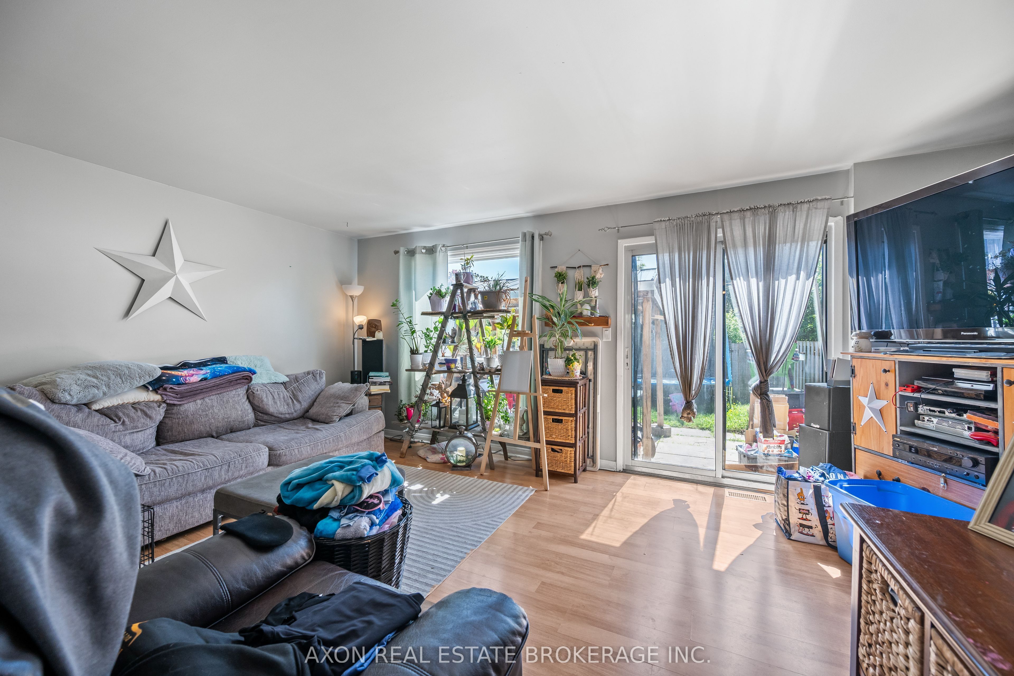 869 Oakview Avenue Property Photo 25