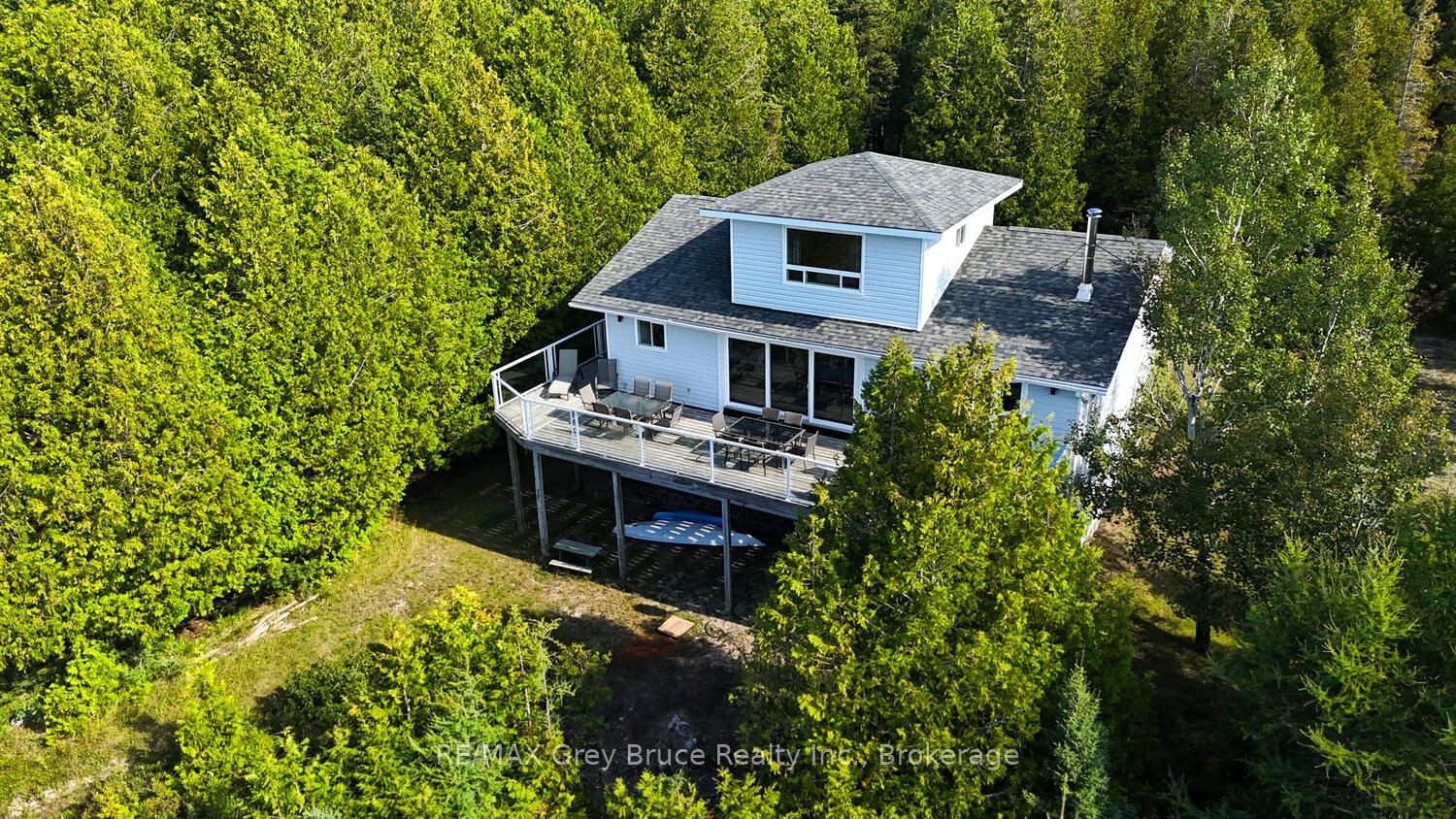 952 Dorcas Bay Road Property Photo 3