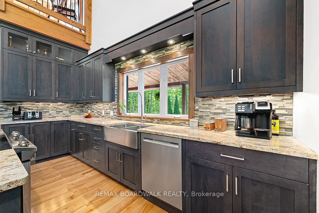 1439 Lacroix Road Property Photo 12