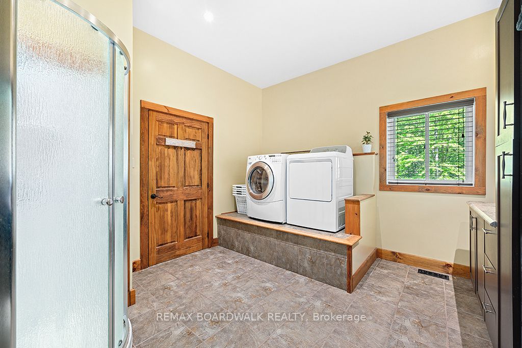 1439 Lacroix Road Property Photo 15