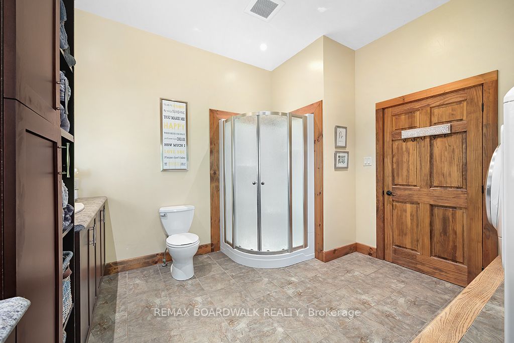 1439 Lacroix Road Property Photo 16