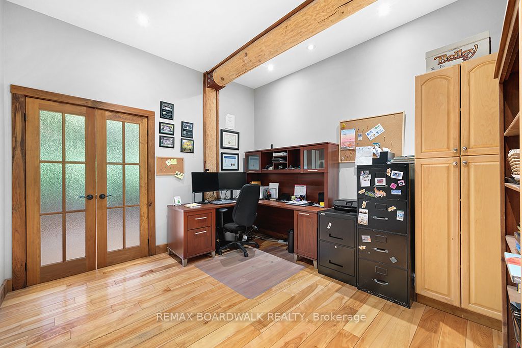 1439 Lacroix Road Property Photo 18