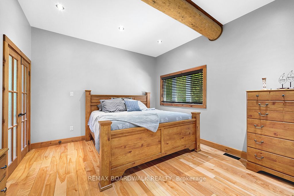 1439 Lacroix Road Property Photo 19