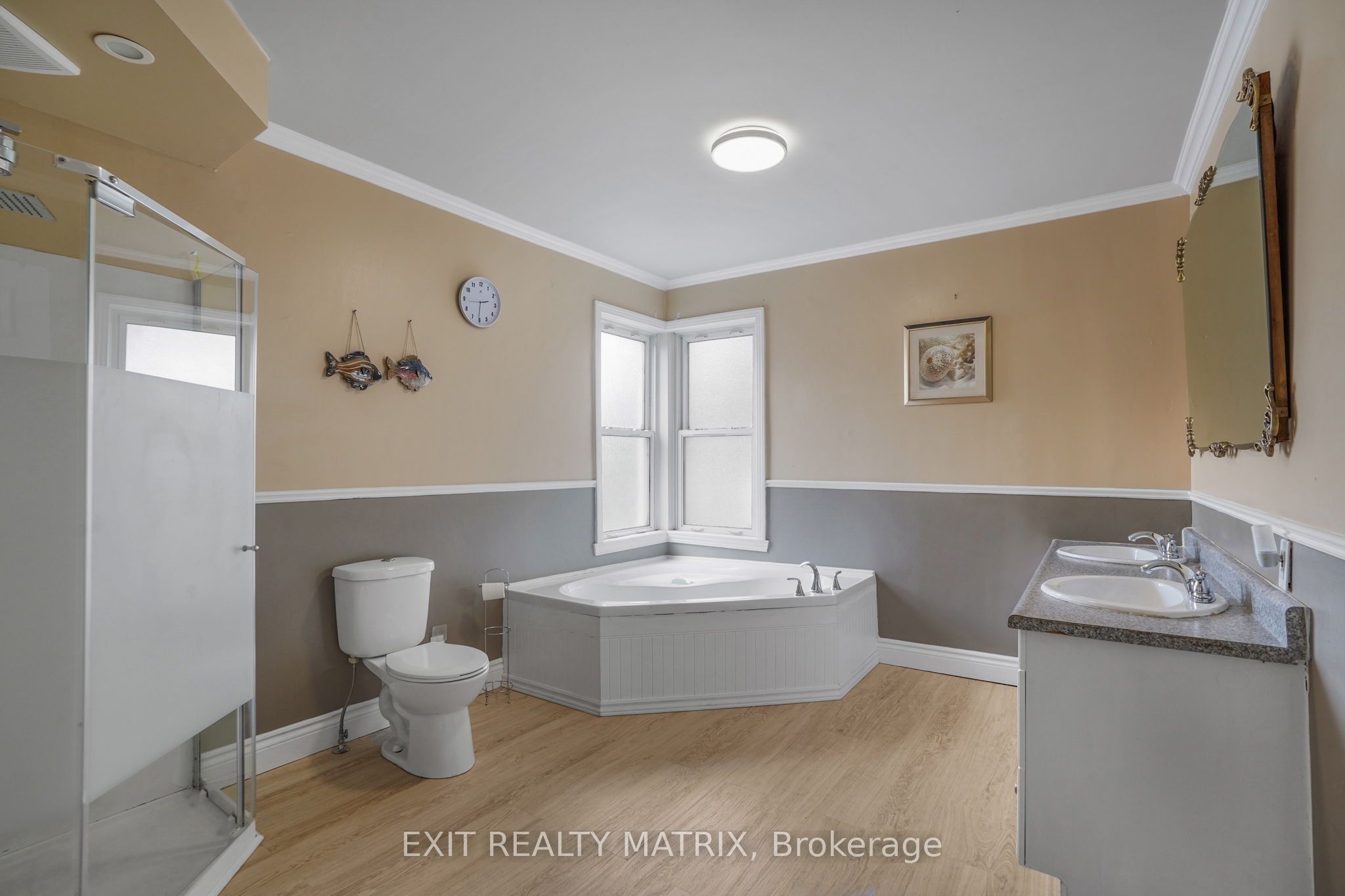 453 Garneau Road Property Photo 15