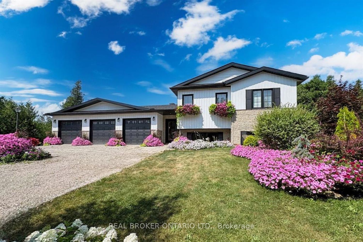 486 Code Drive Property Photo 1