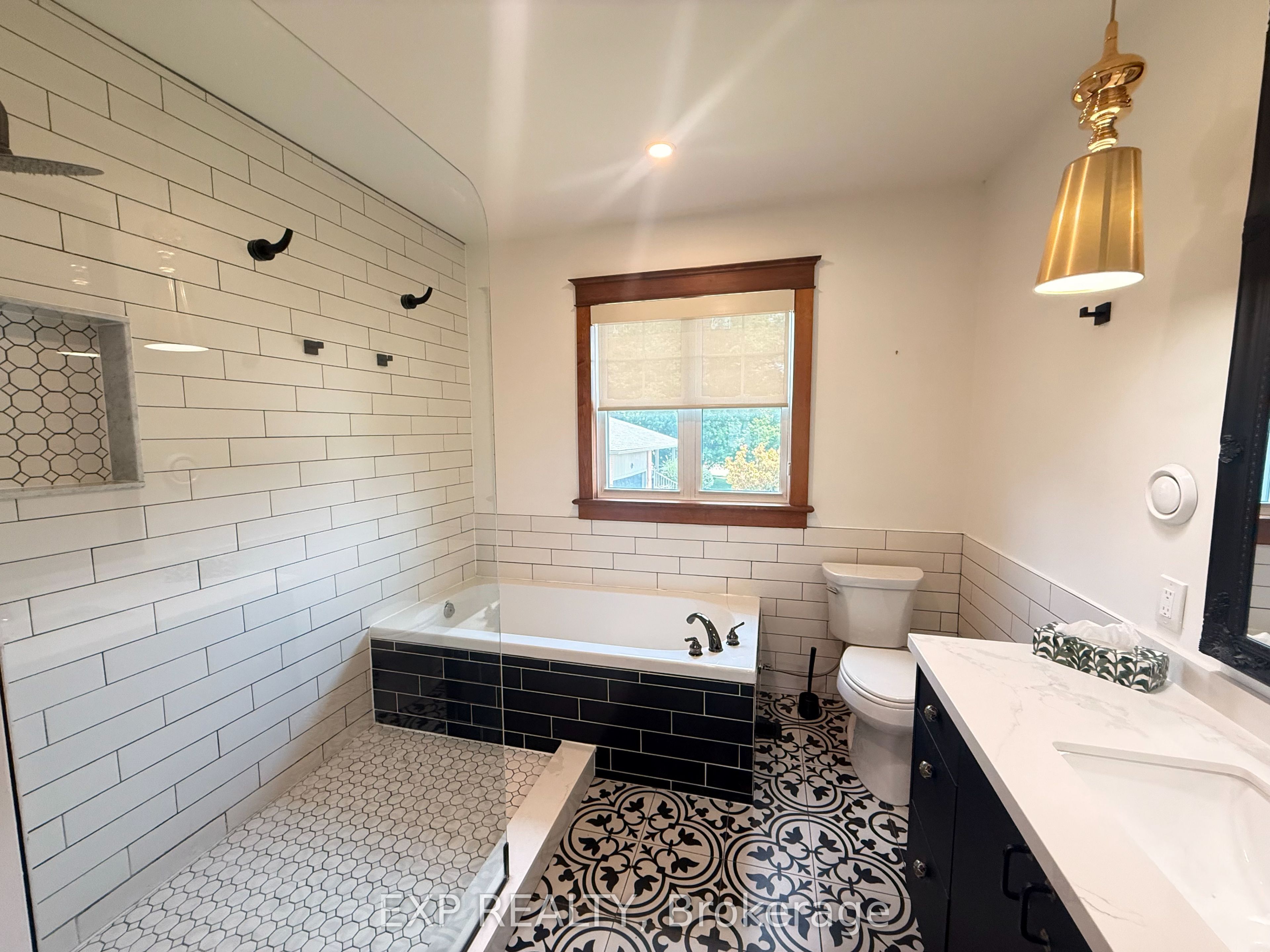 10 William Street Property Photo 14