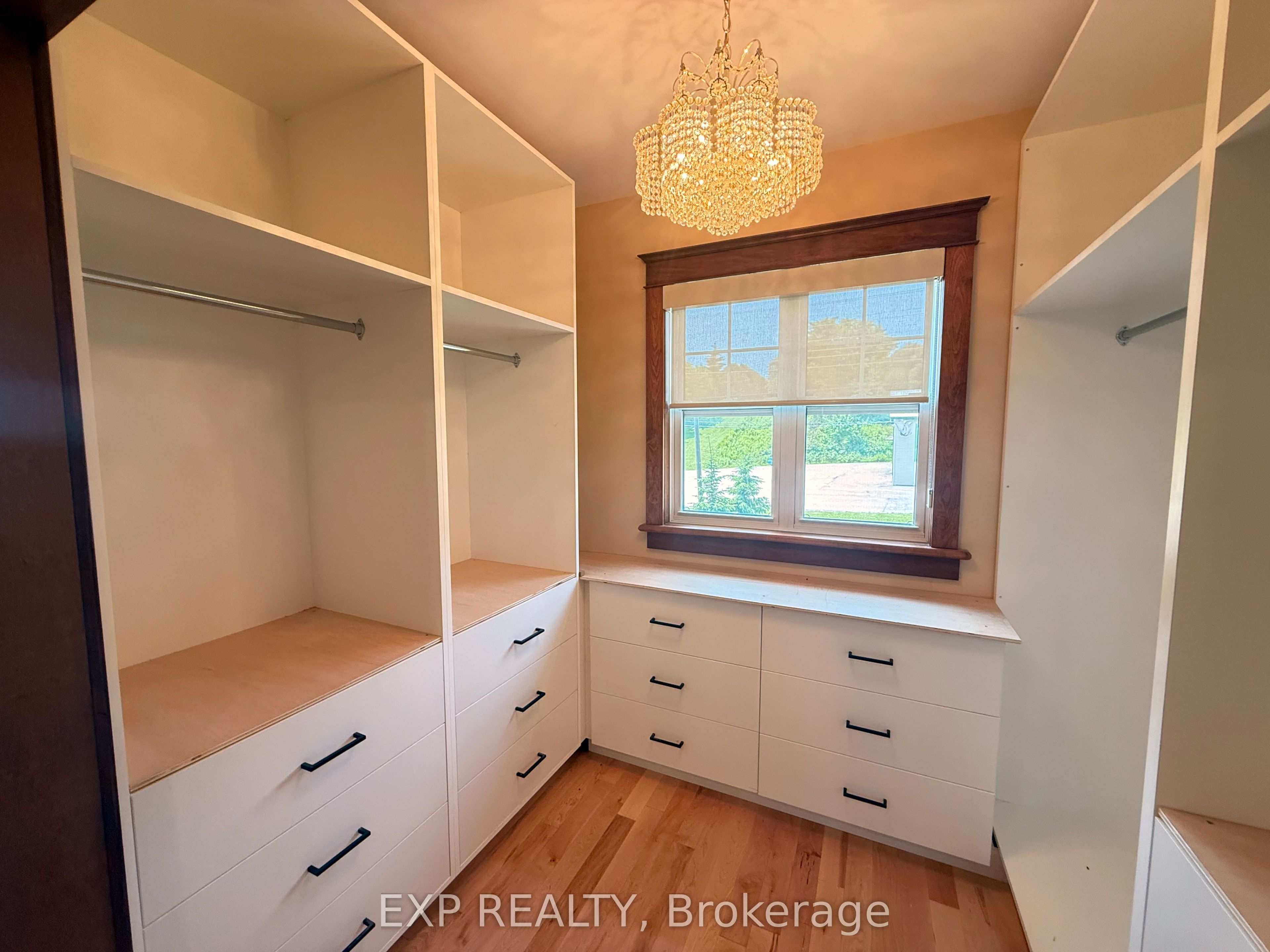 10 William Street Property Photo 17