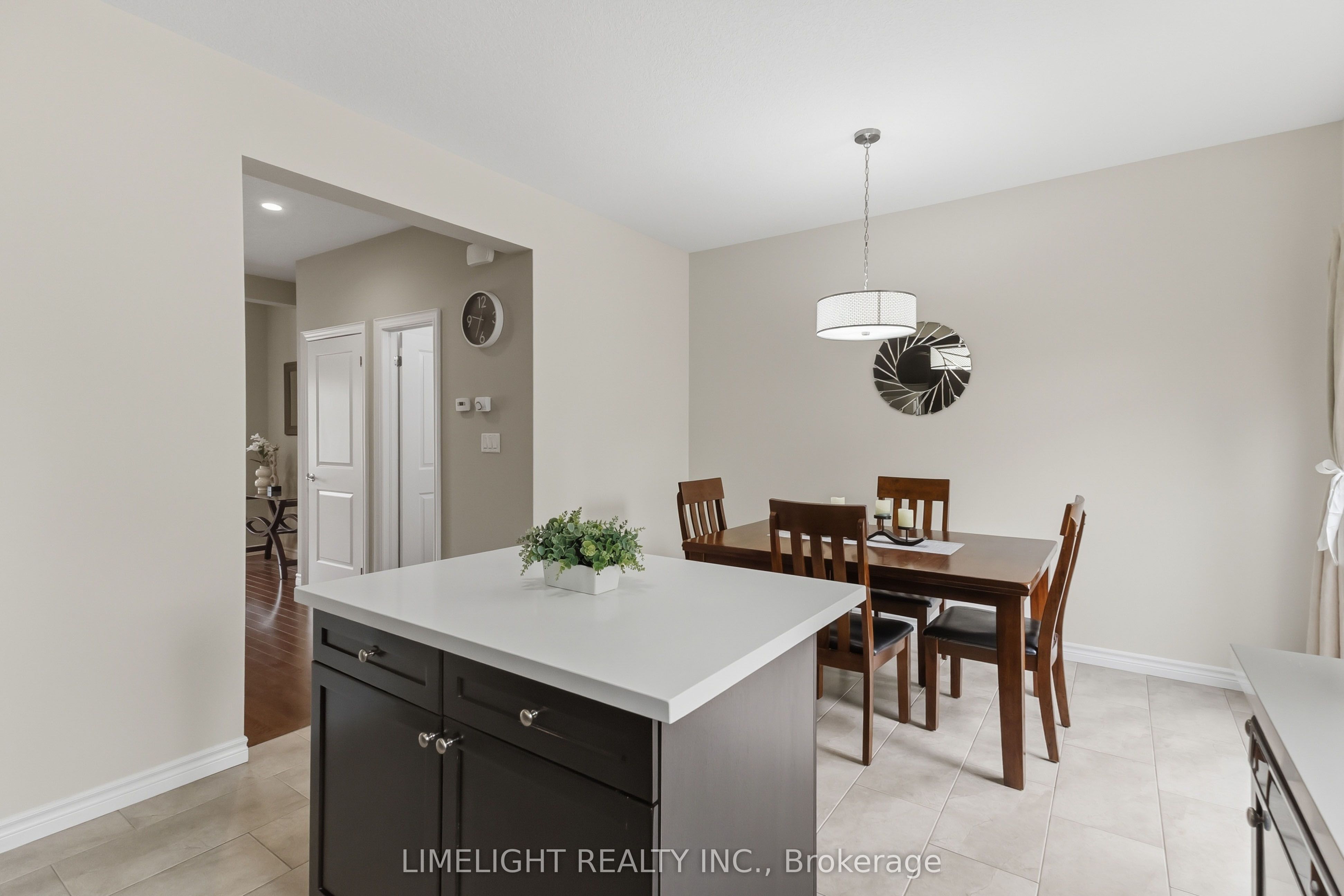 3320 Meadowgate Boulevard 218 Property Photo 16