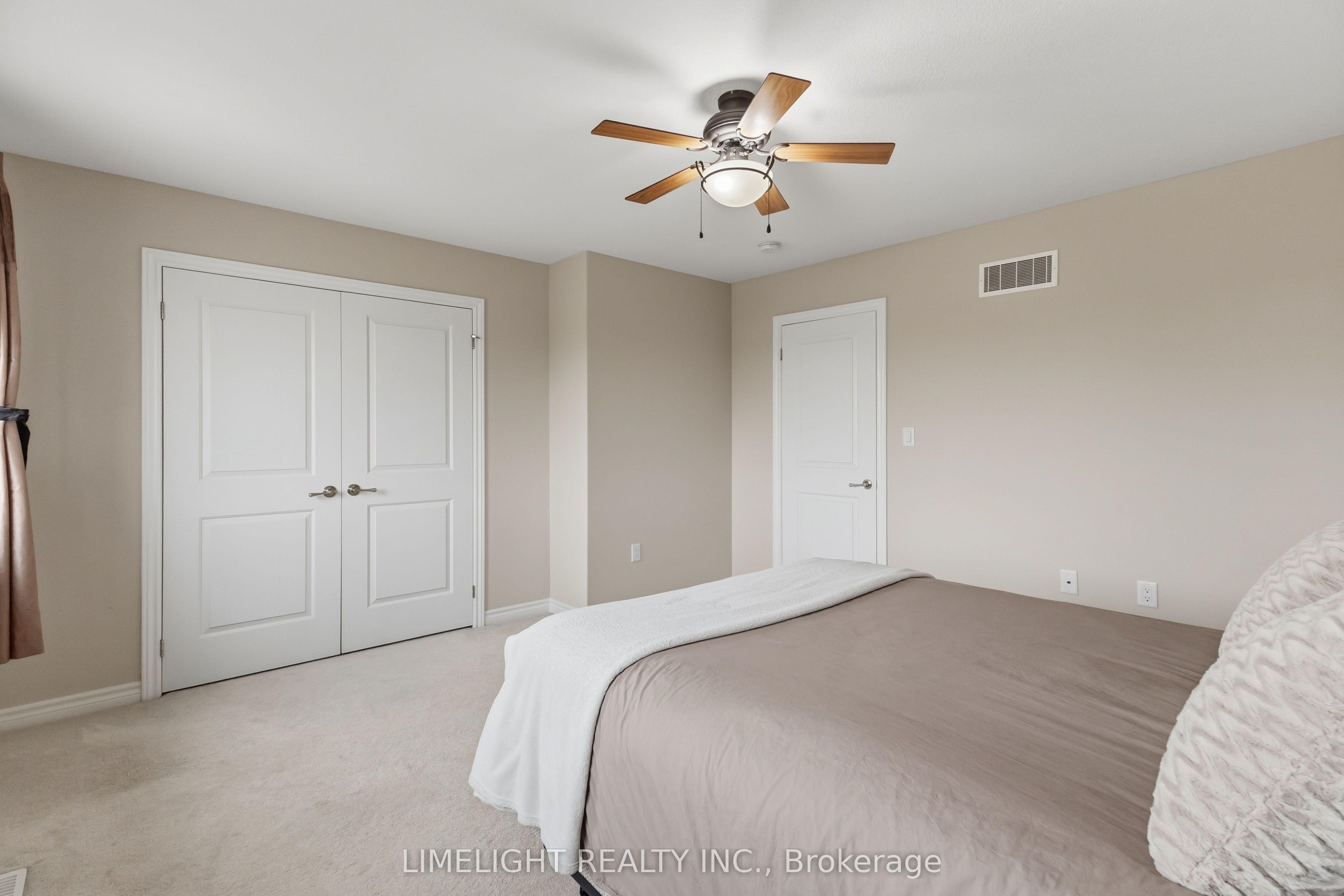 3320 Meadowgate Boulevard 218 Property Photo 27