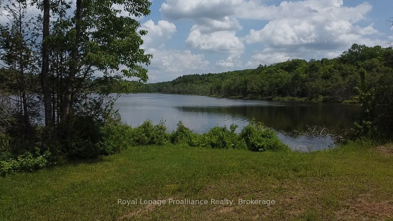 1033 Waterworth Lane Property Photo 6