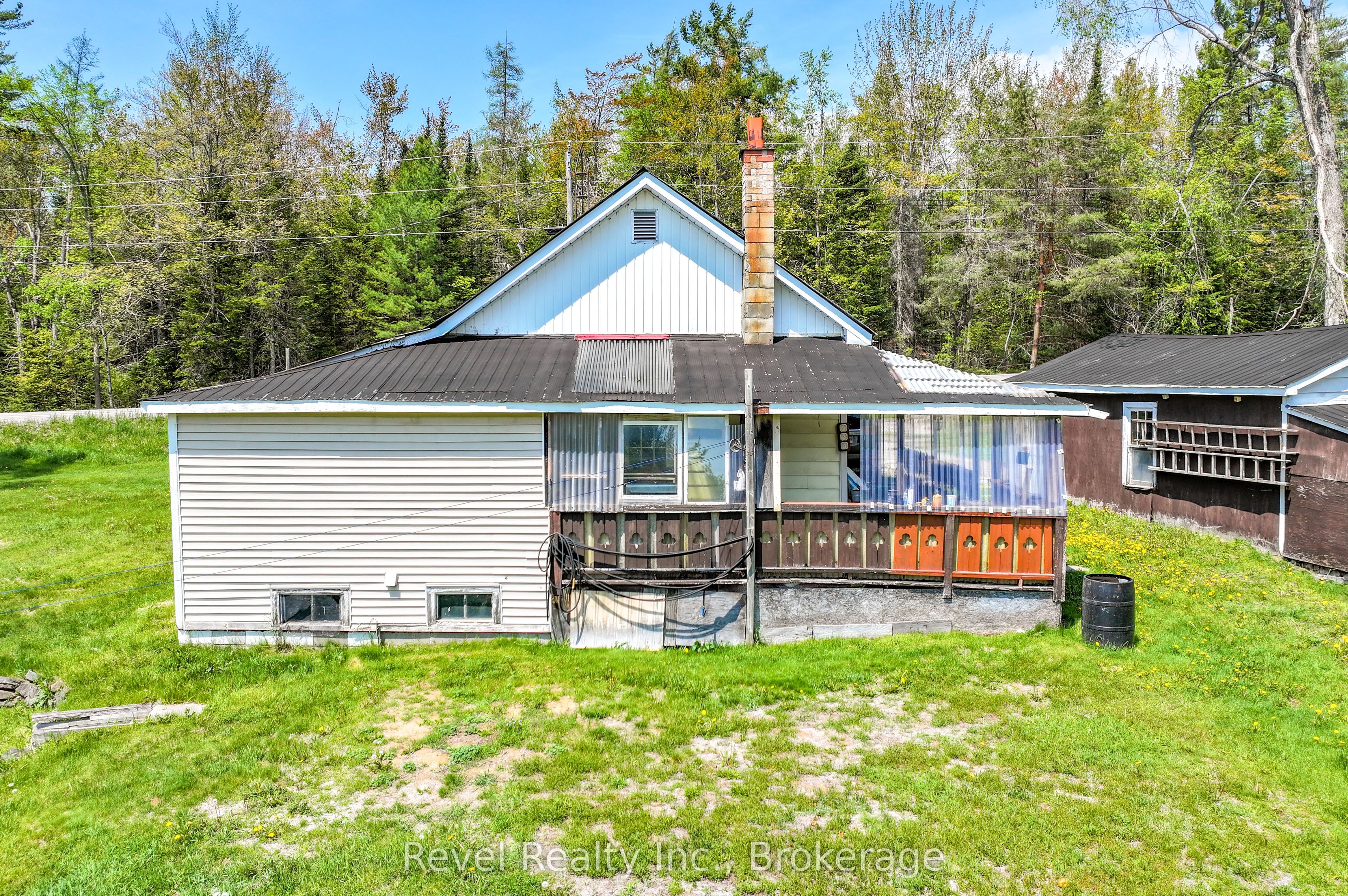 4900 Monck Road Property Photo 4