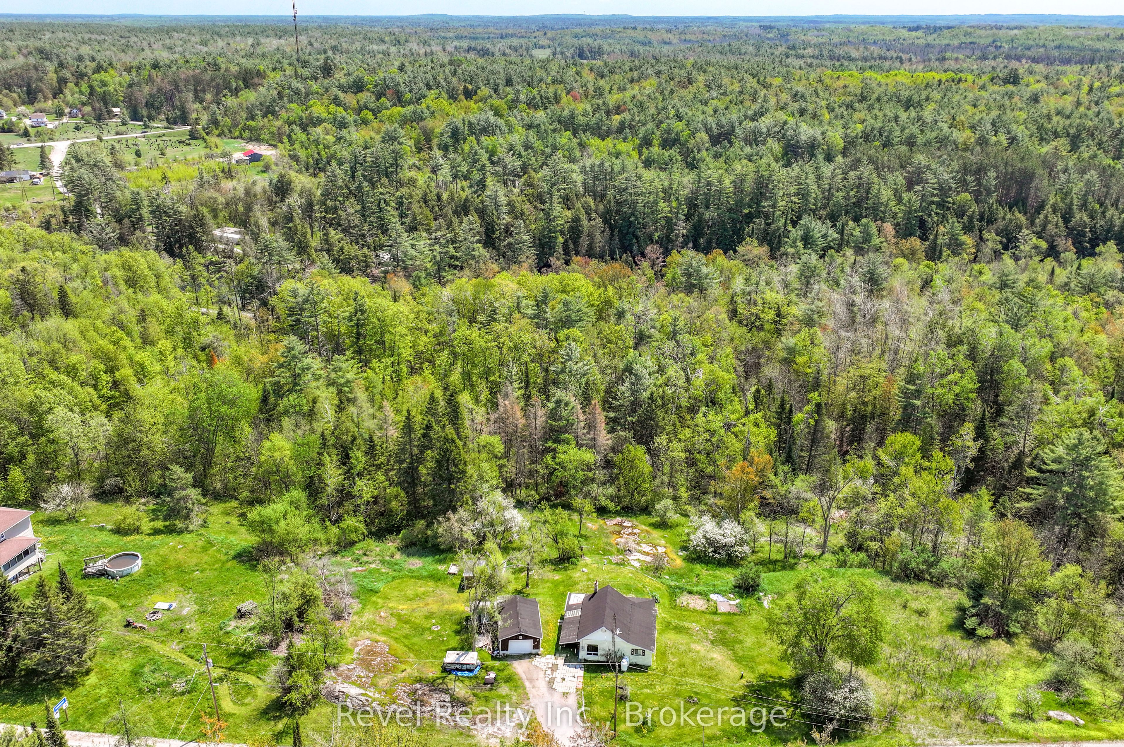 4900 Monck Road Property Photo 7