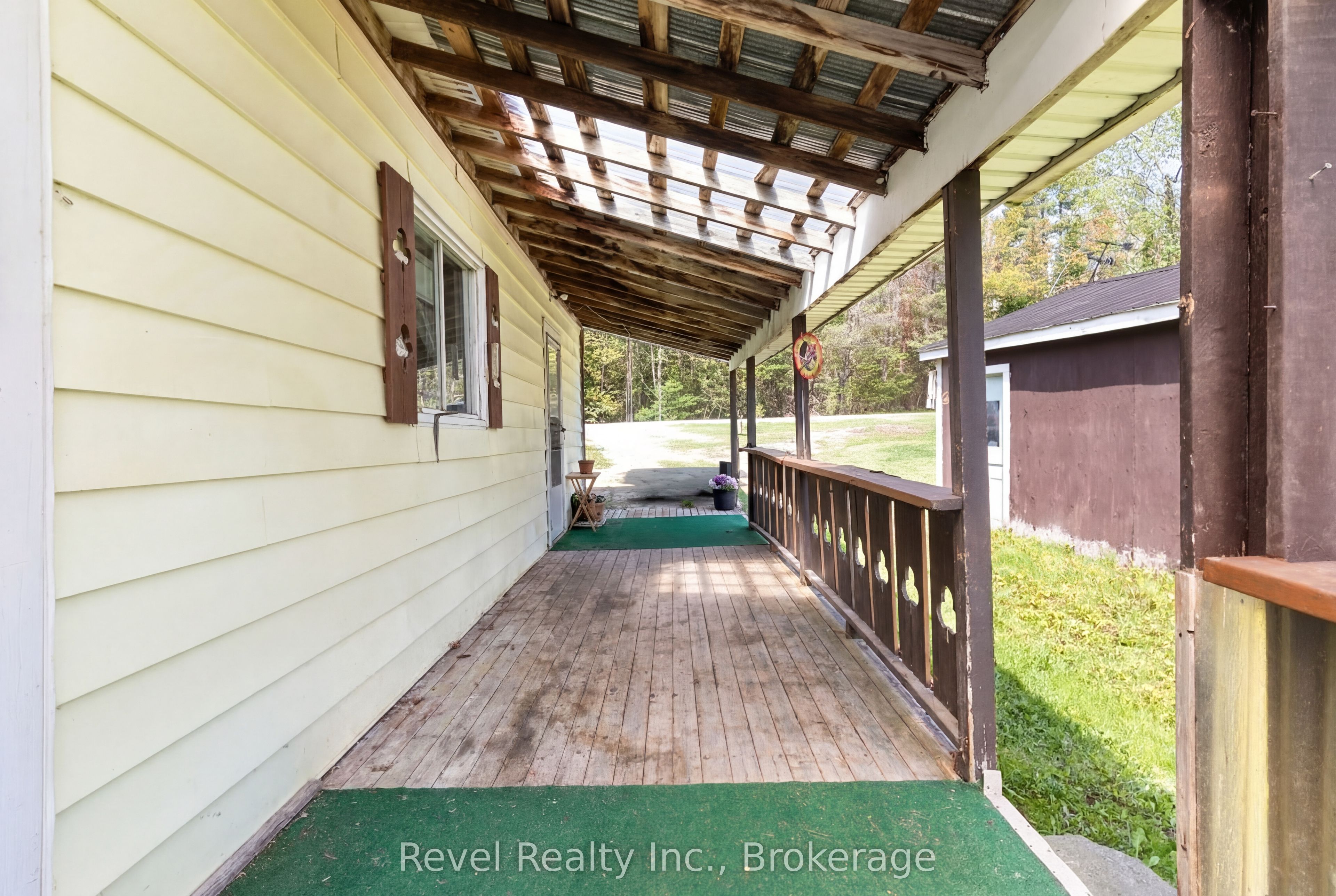 4900 Monck Road Property Photo 12