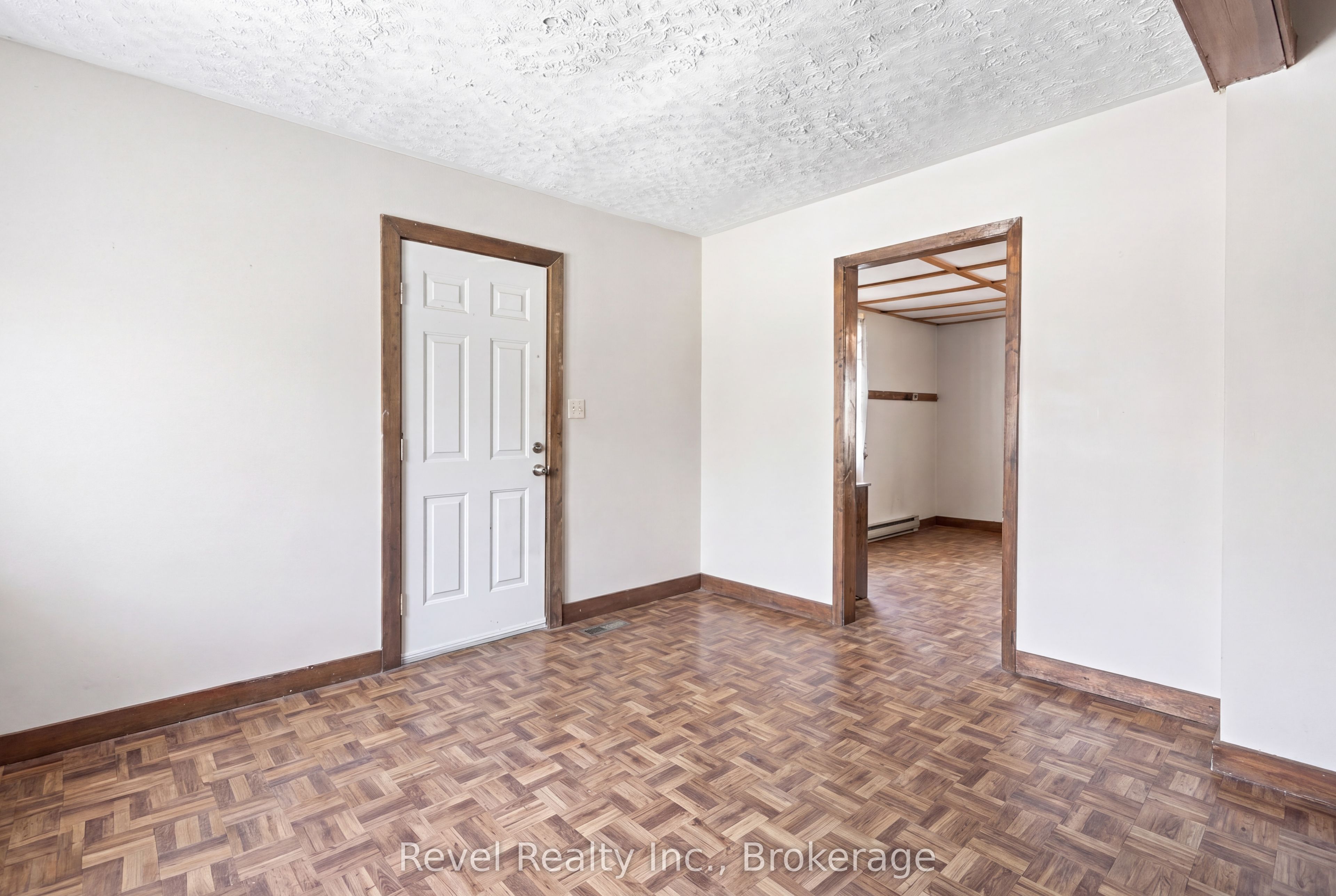 4900 Monck Road Property Photo 13