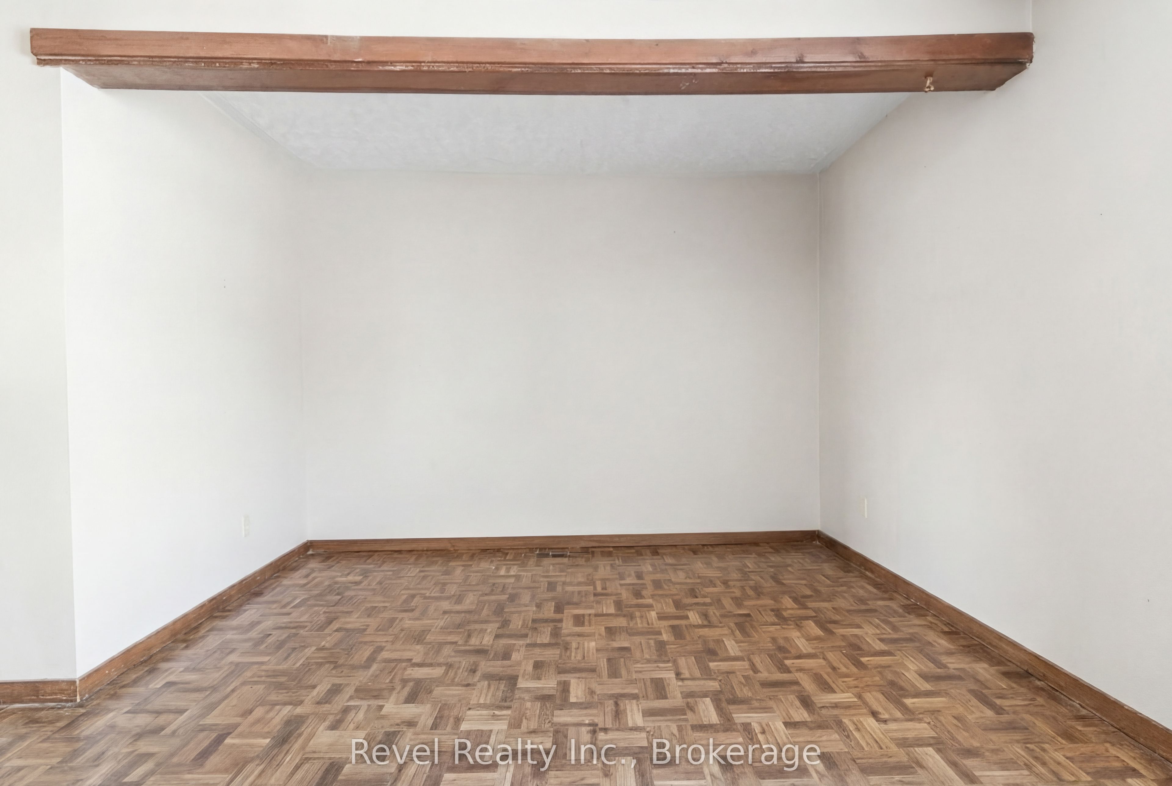 4900 Monck Road Property Photo 14
