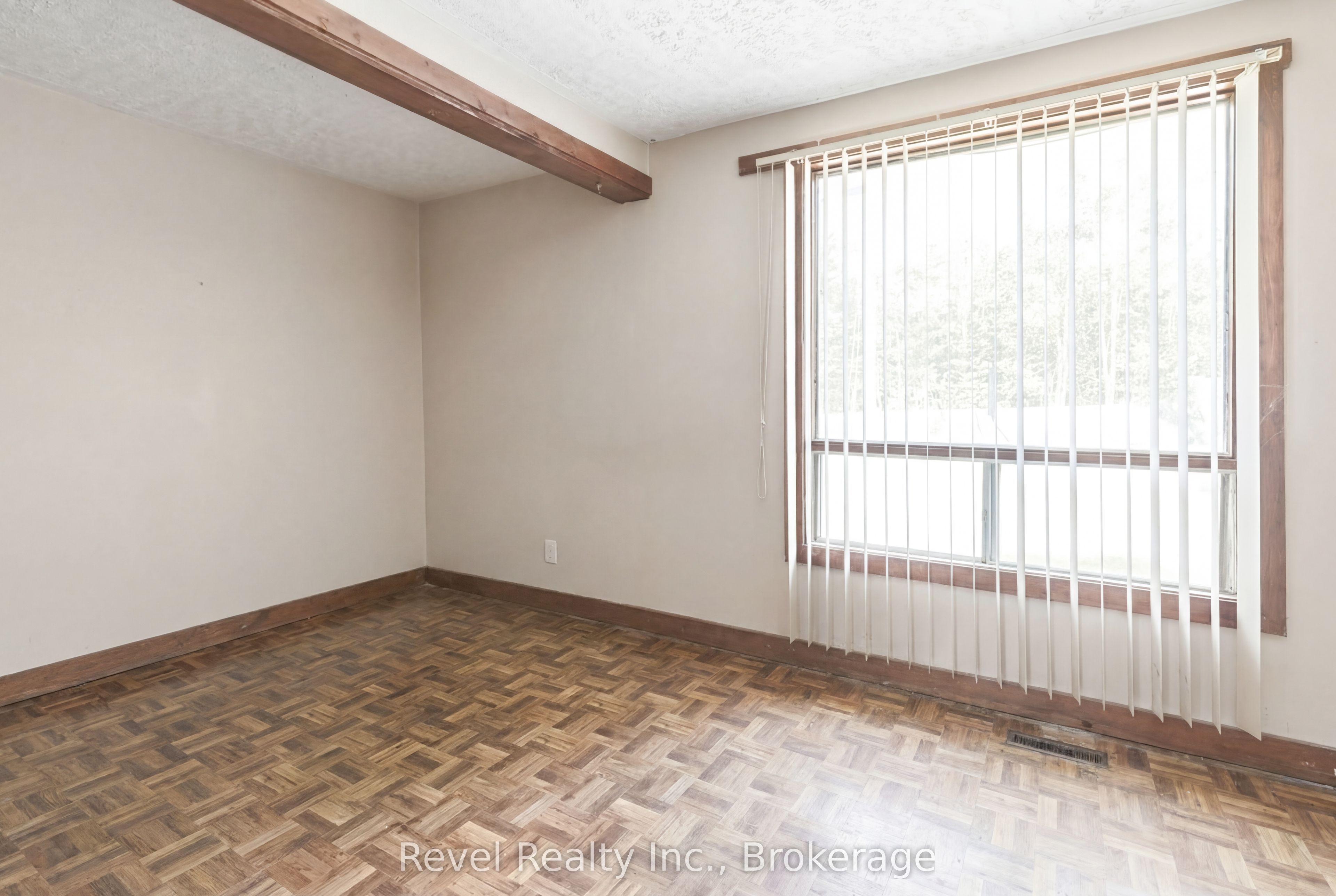 4900 Monck Road Property Photo 15