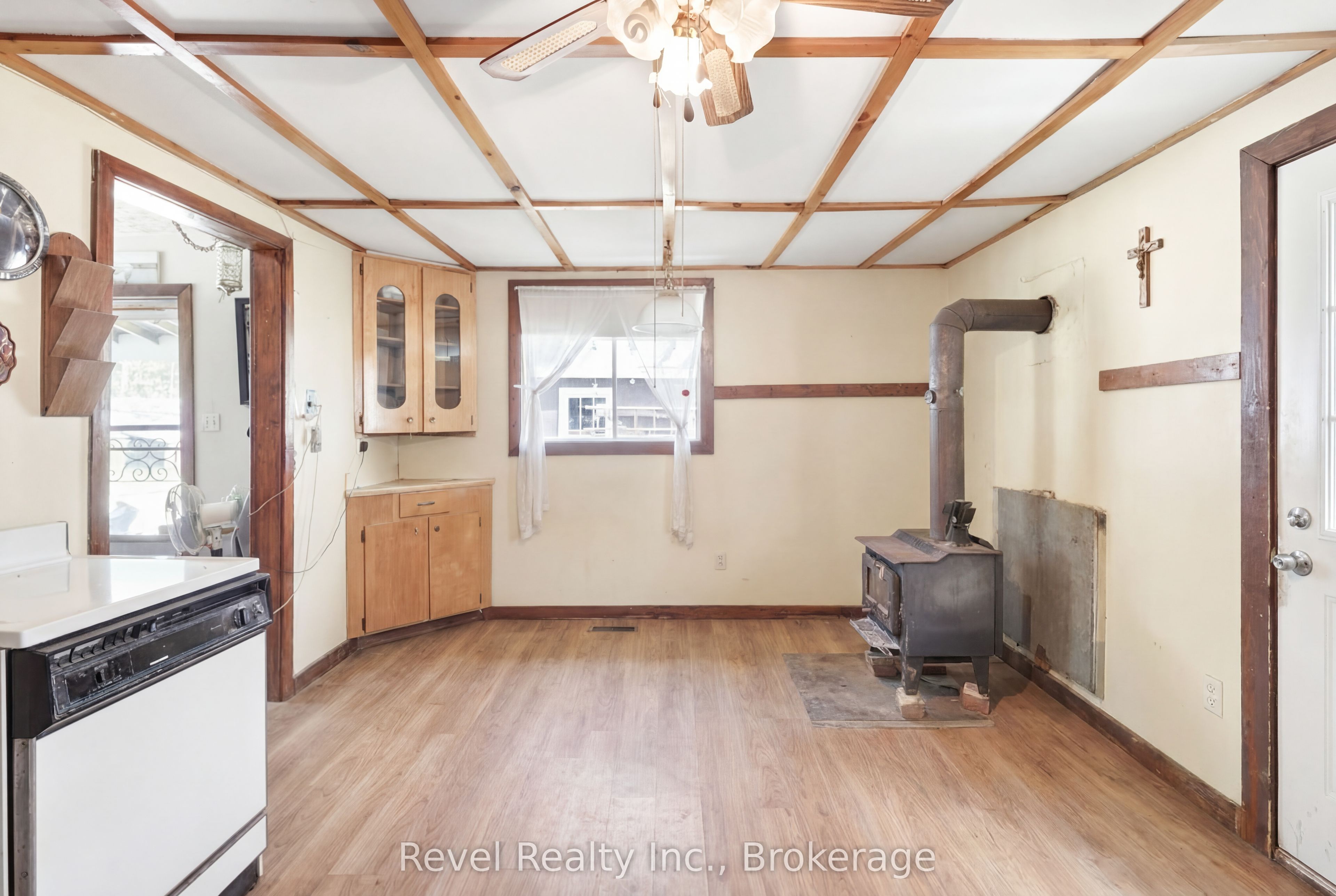 4900 Monck Road Property Photo 16
