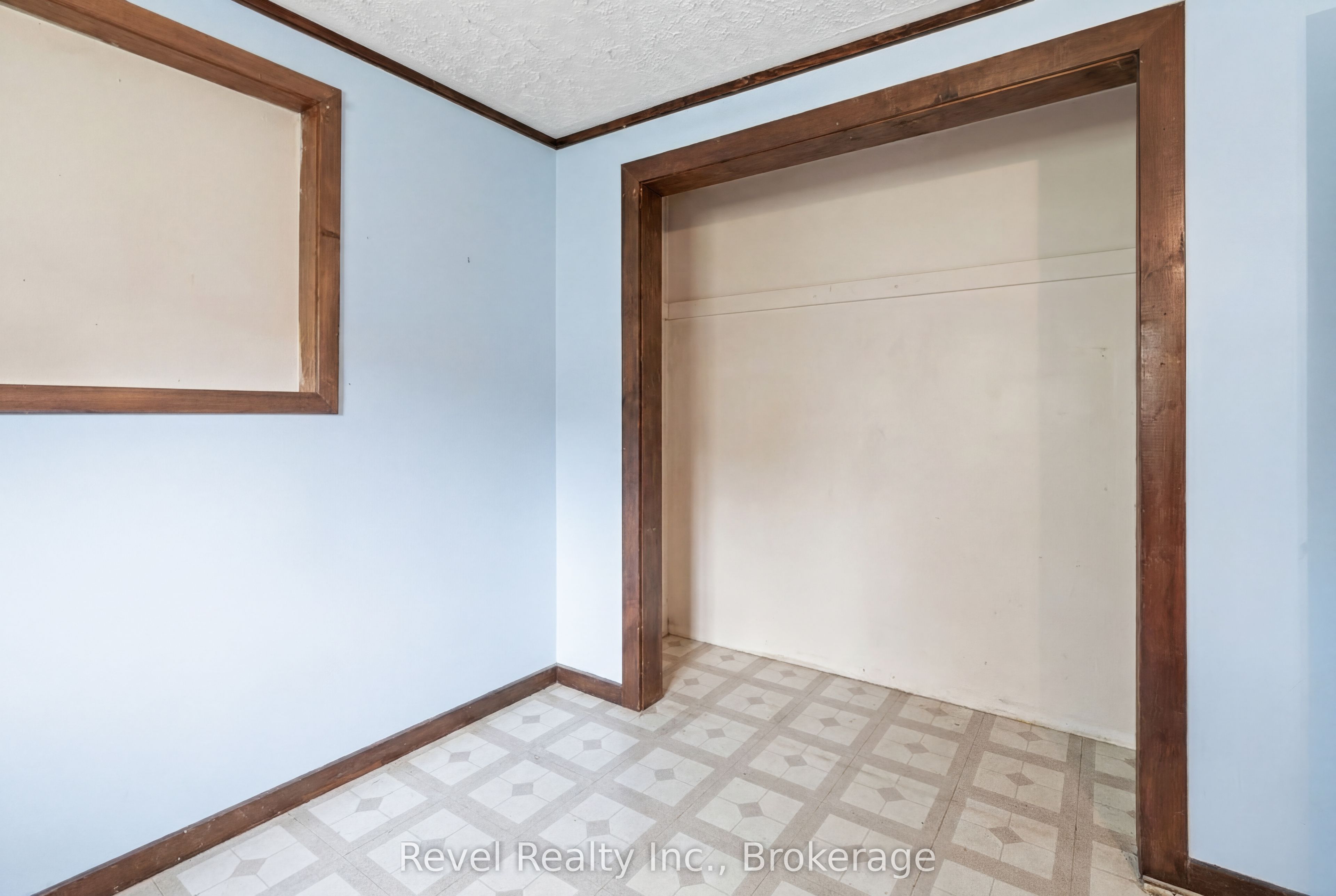 4900 Monck Road Property Photo 23
