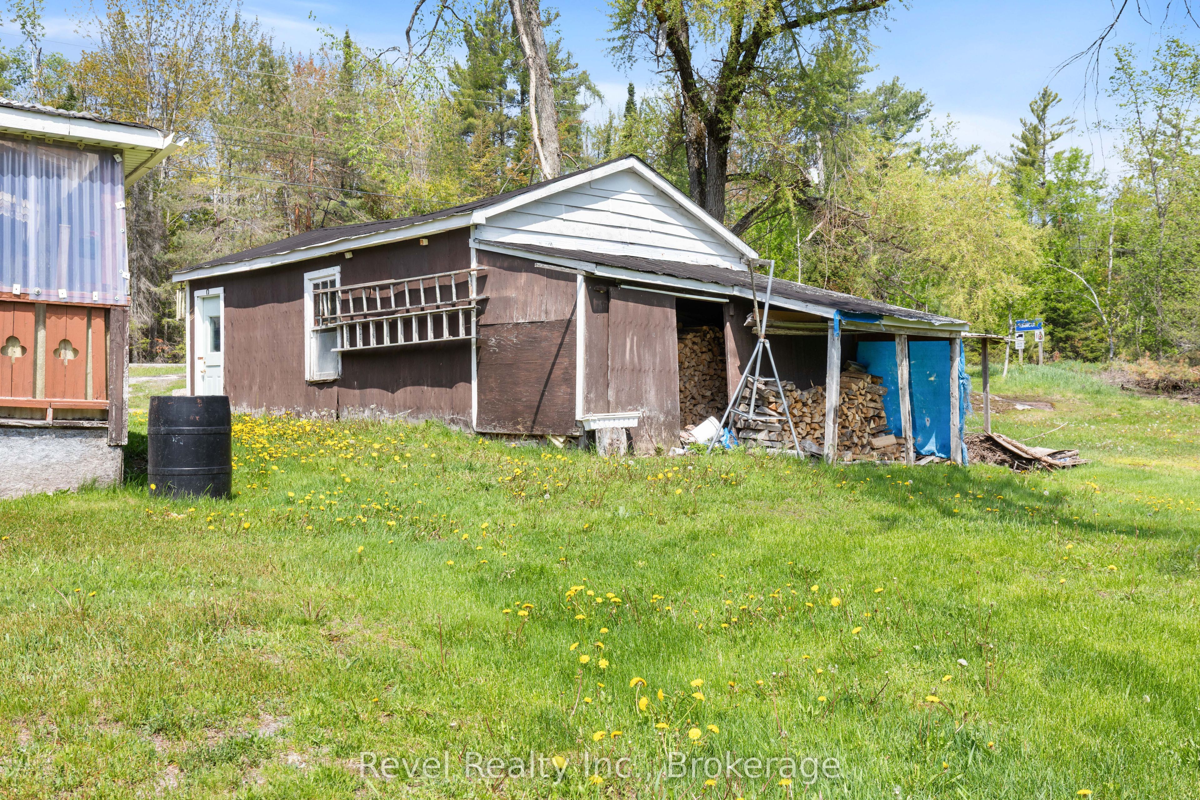 4900 Monck Road Property Photo 31