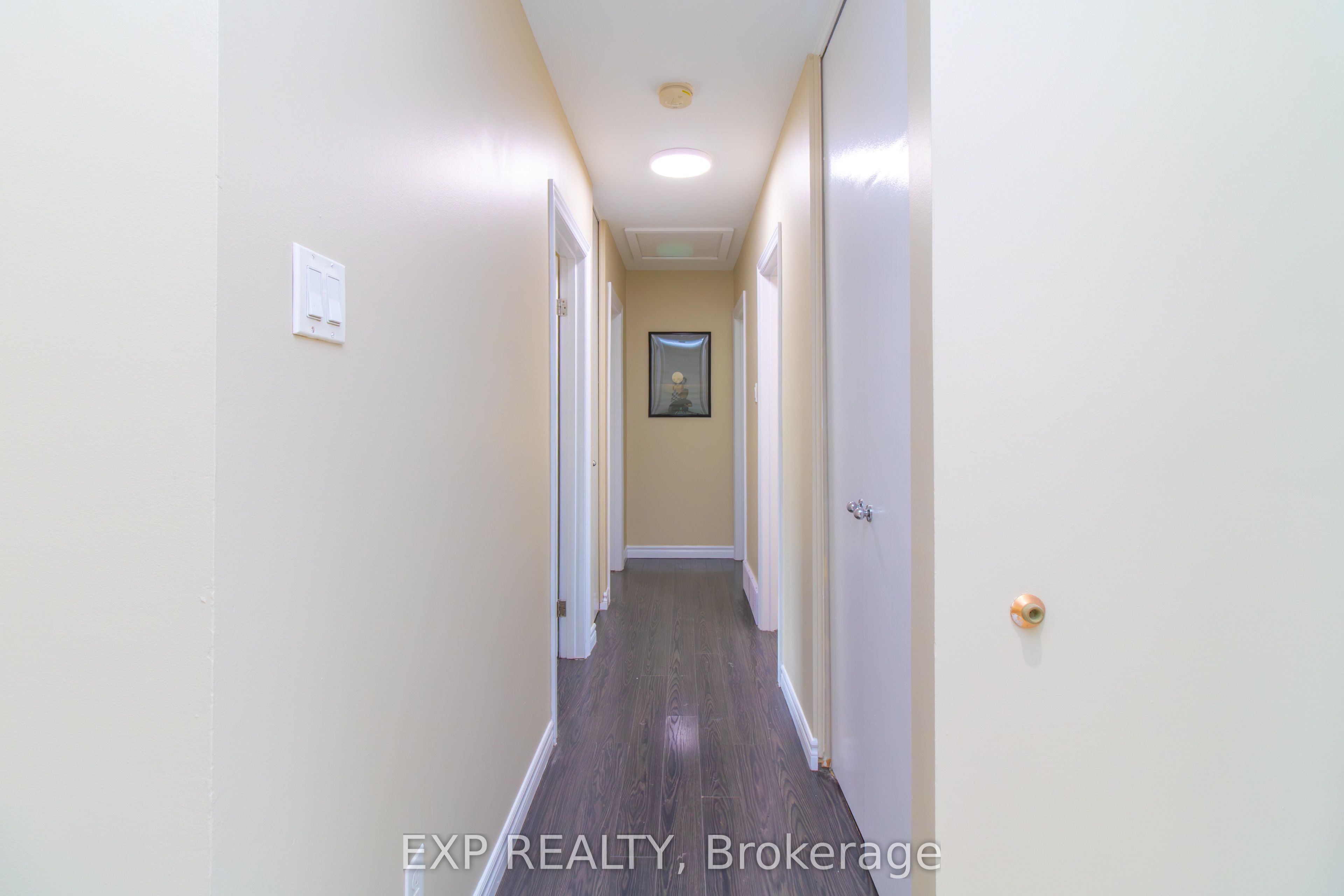 35 Hillsborough Crescent Property Photo 16