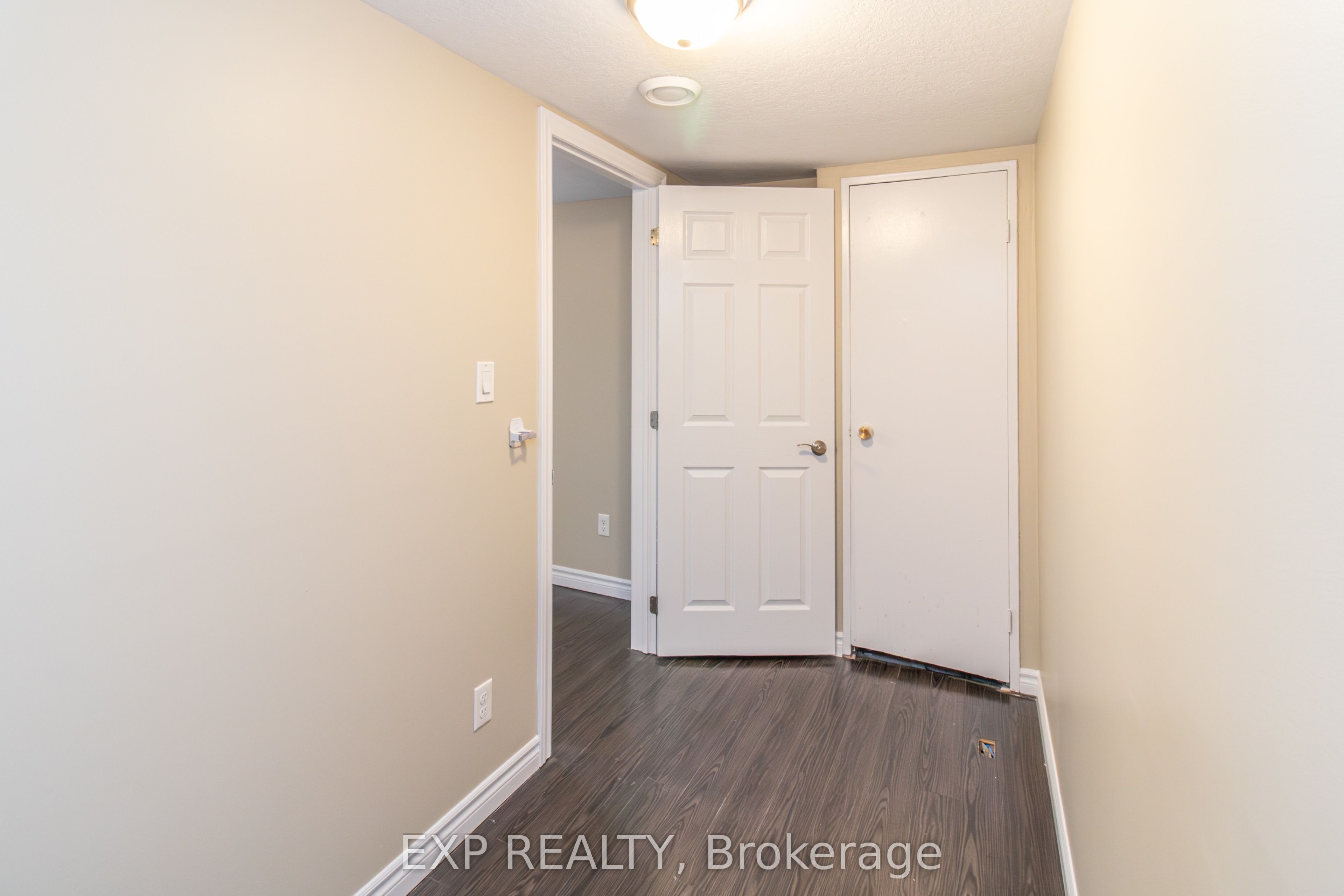 35 Hillsborough Crescent Property Photo 35