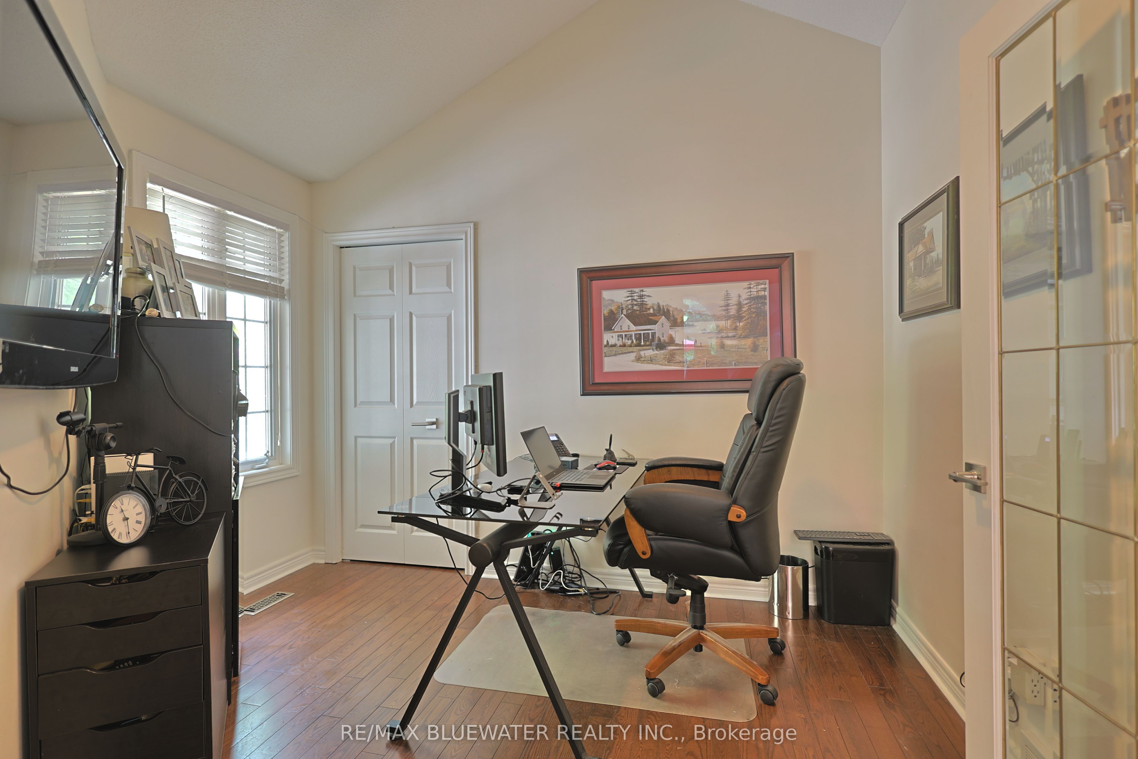 10419 Pinetree Drive Property Photo 25