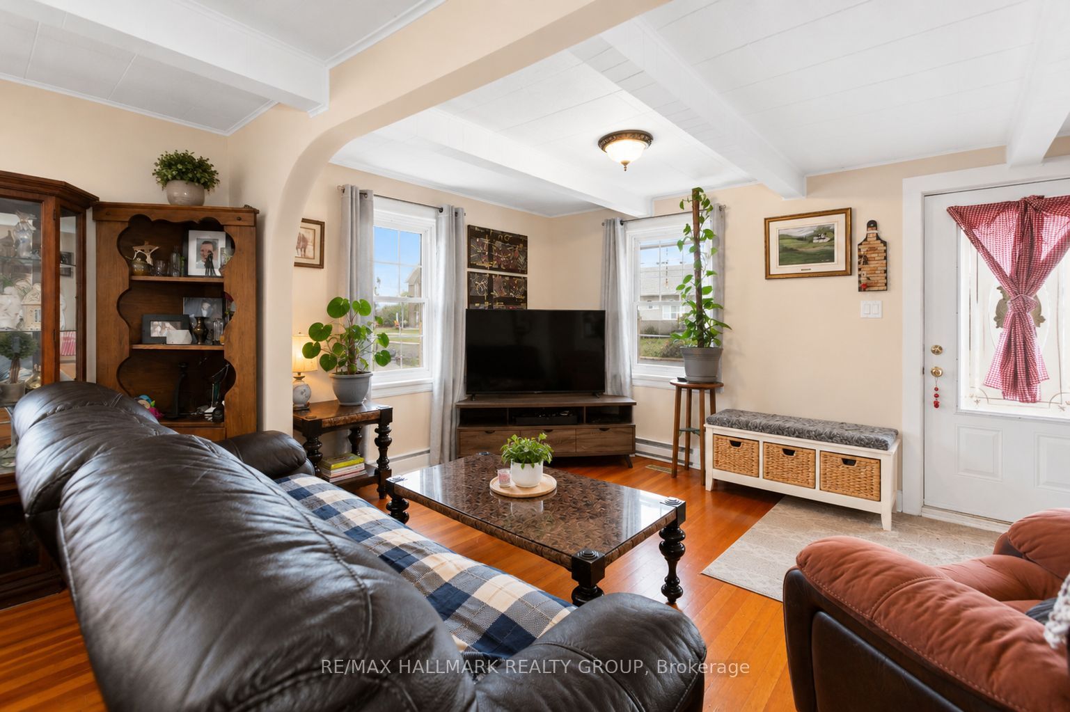 1127 Labrosse Road E Property Photo 10