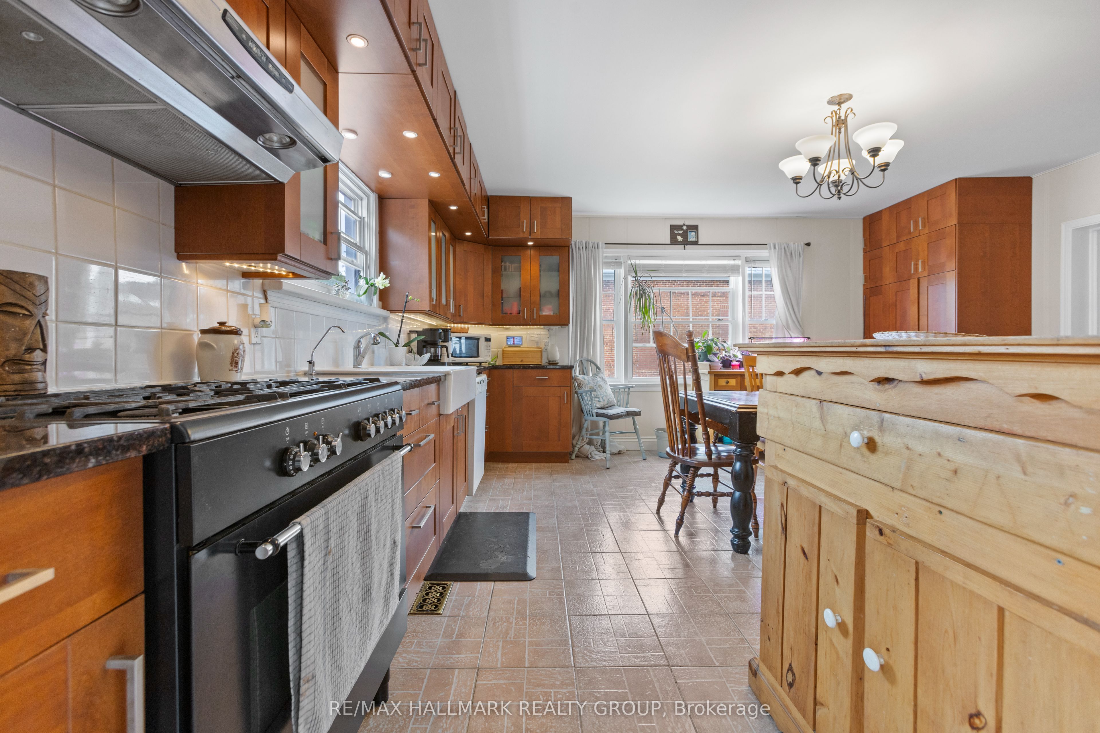 1127 Labrosse Road E Property Photo 17