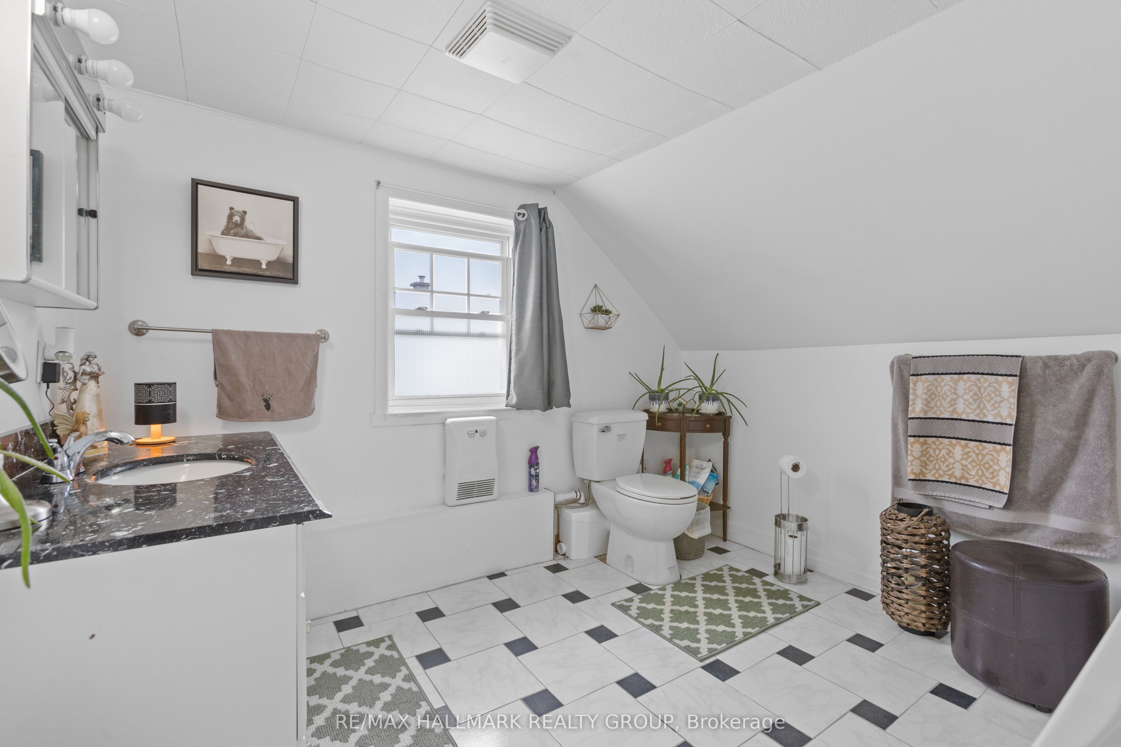1127 Labrosse Road E Property Photo 20