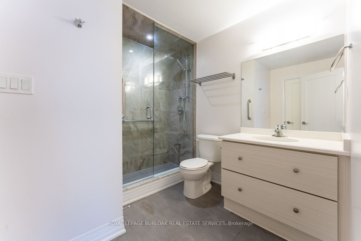 10 Concord Place 213 Property Photo 17