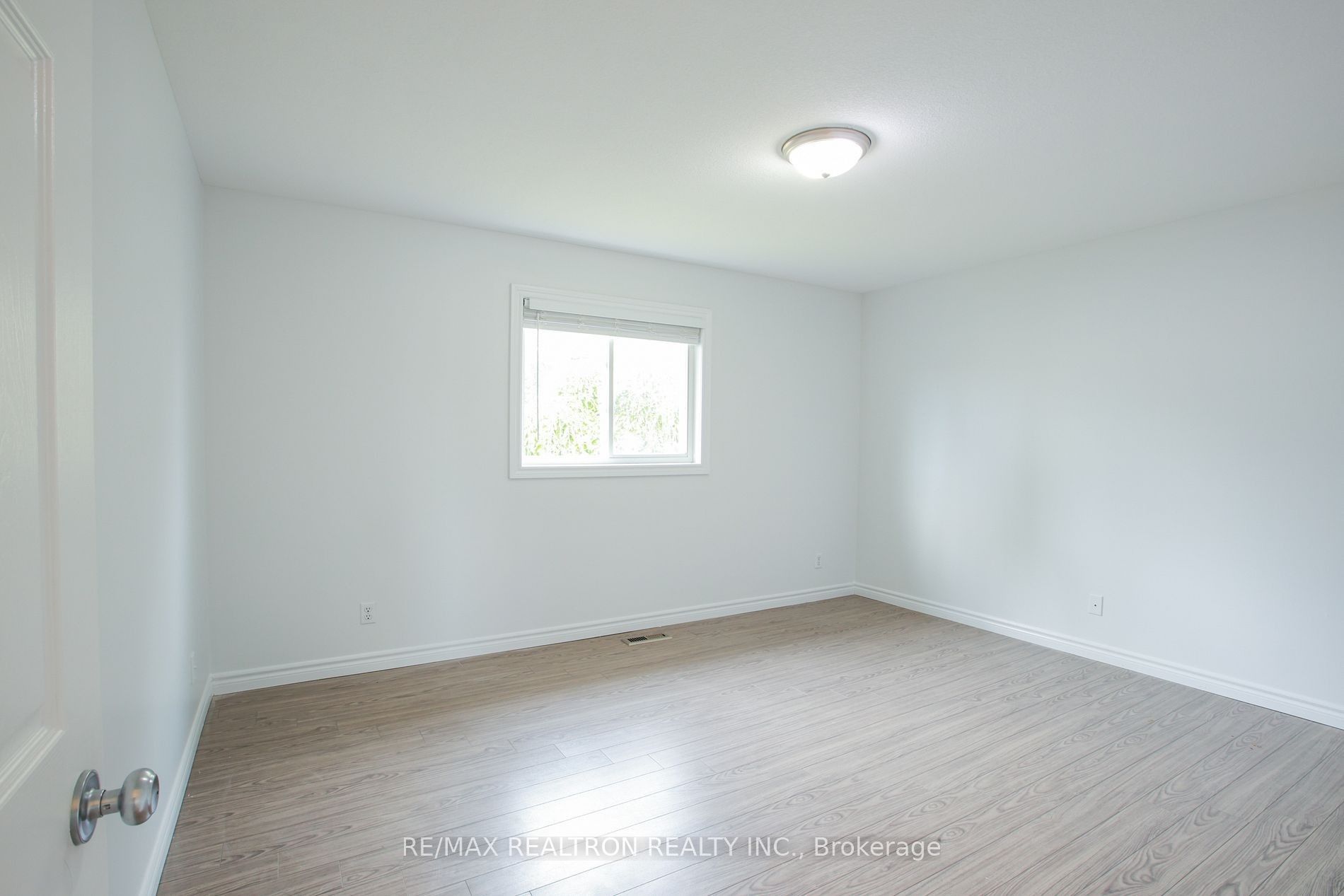 52 Liddle Lane Property Photo 5