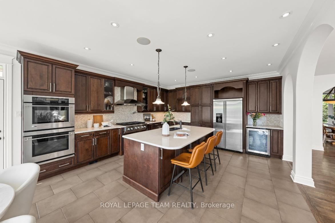 6043 Knights Drive Property Photo 10