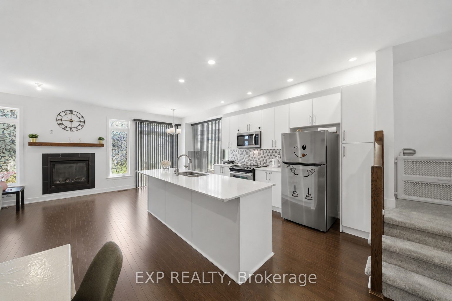 57 Robusta Lane Property Photo 8