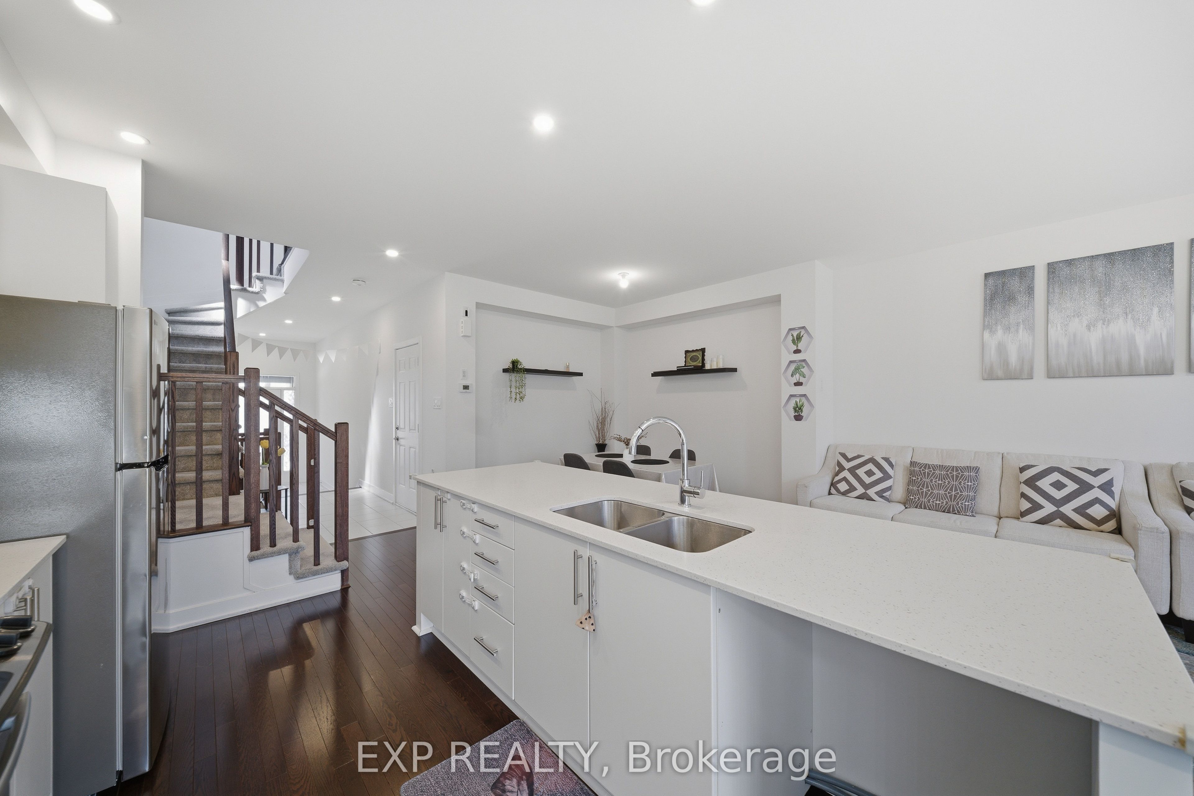 57 Robusta Lane Property Photo 10
