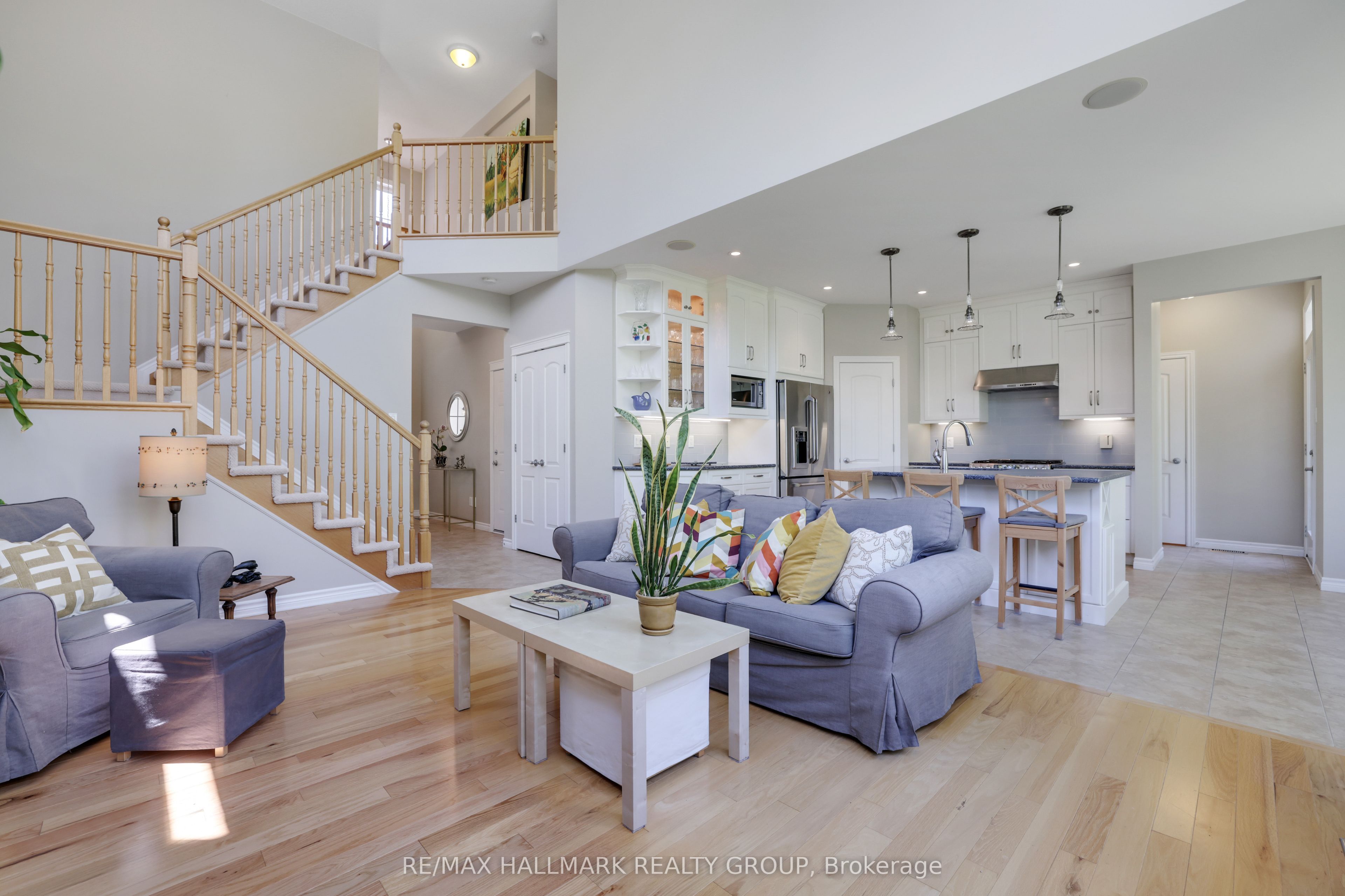 90 Stonewater Bay Property Photo 11