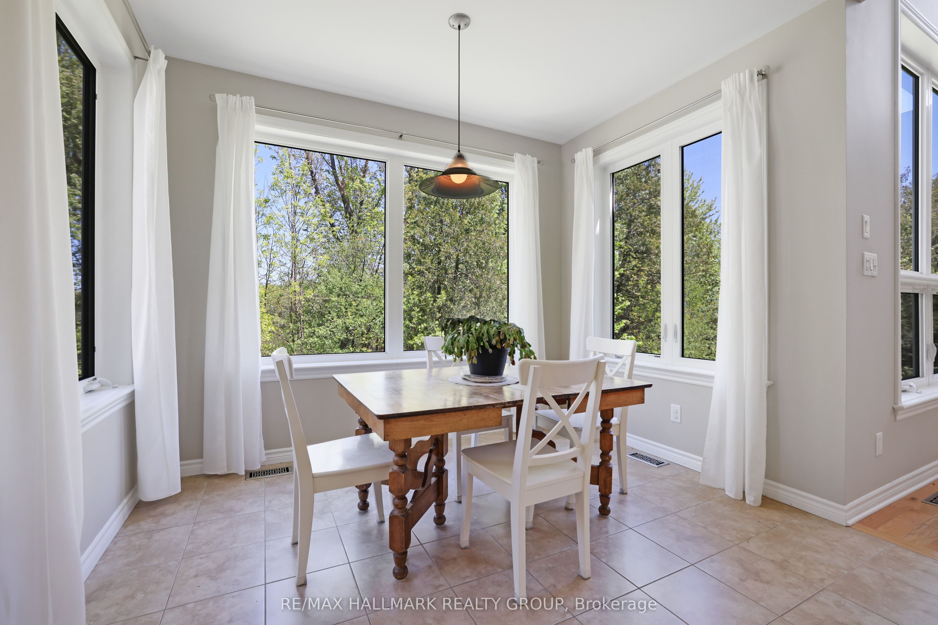 90 Stonewater Bay Property Photo 17
