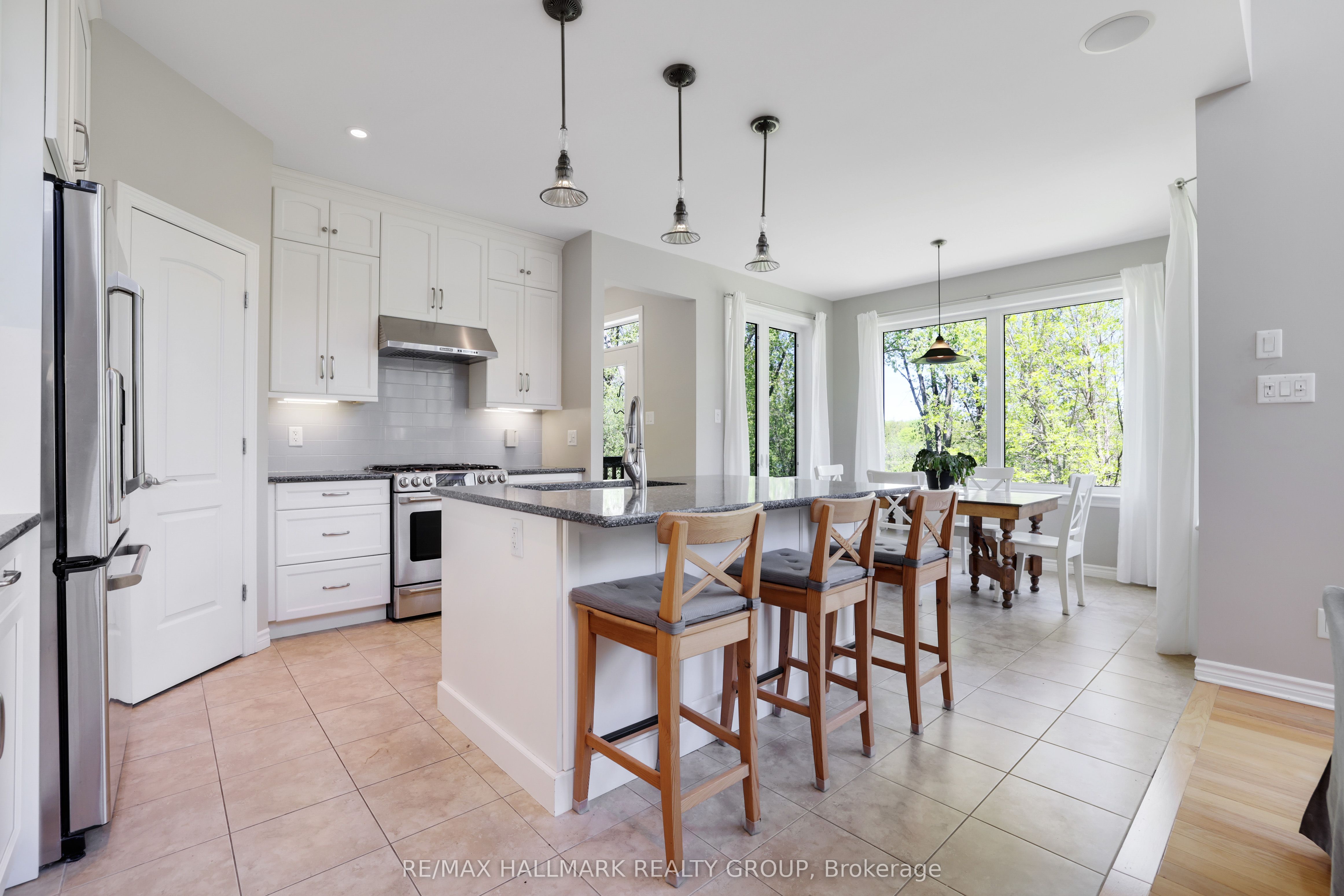 90 Stonewater Bay Property Photo 19