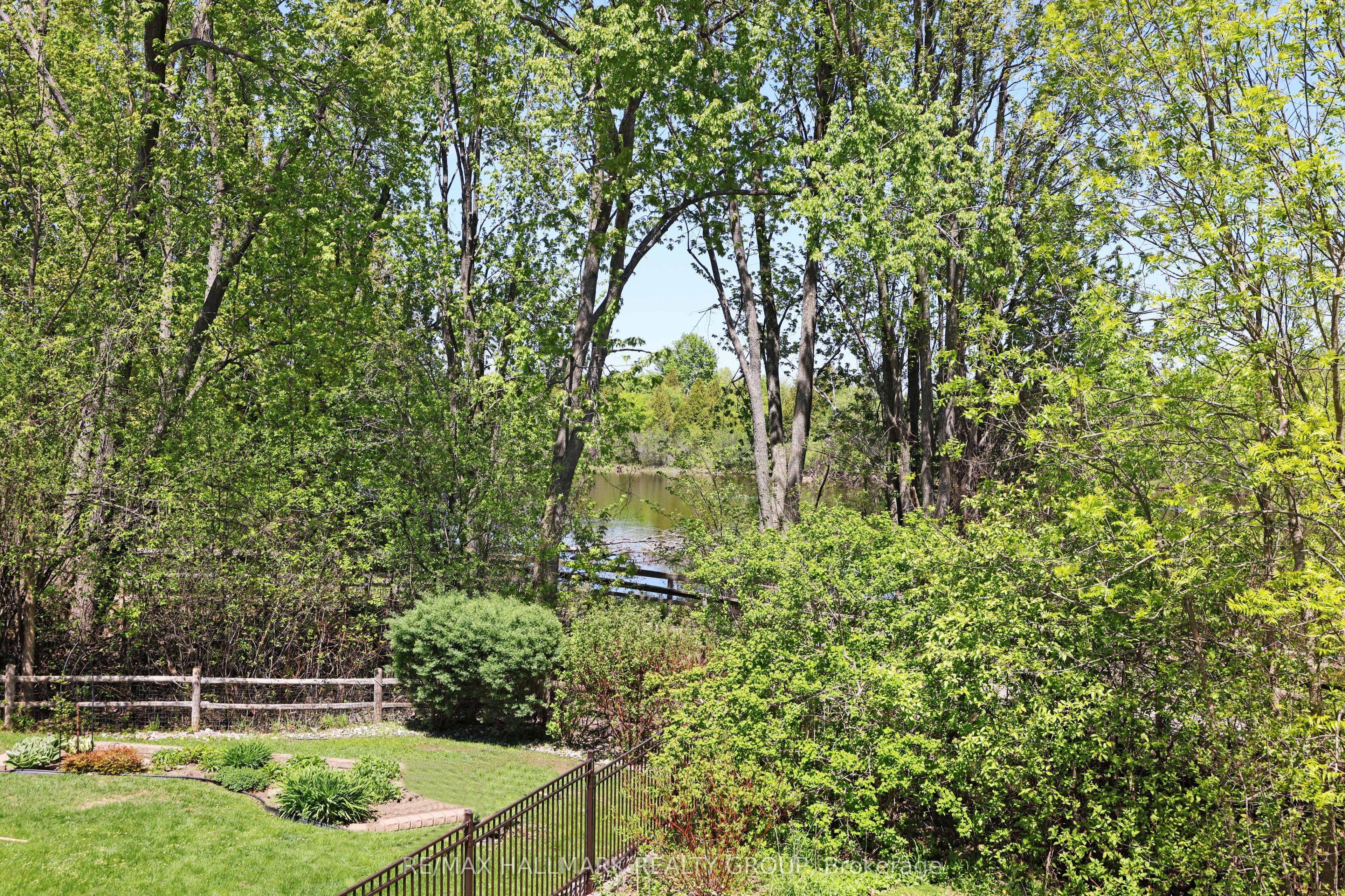 90 Stonewater Bay Property Photo 37