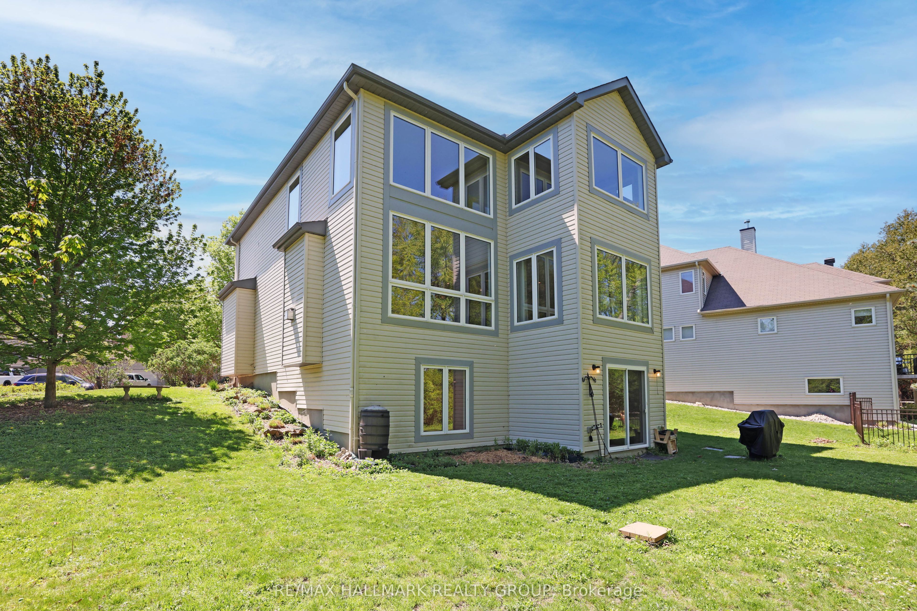 90 Stonewater Bay Property Photo 40