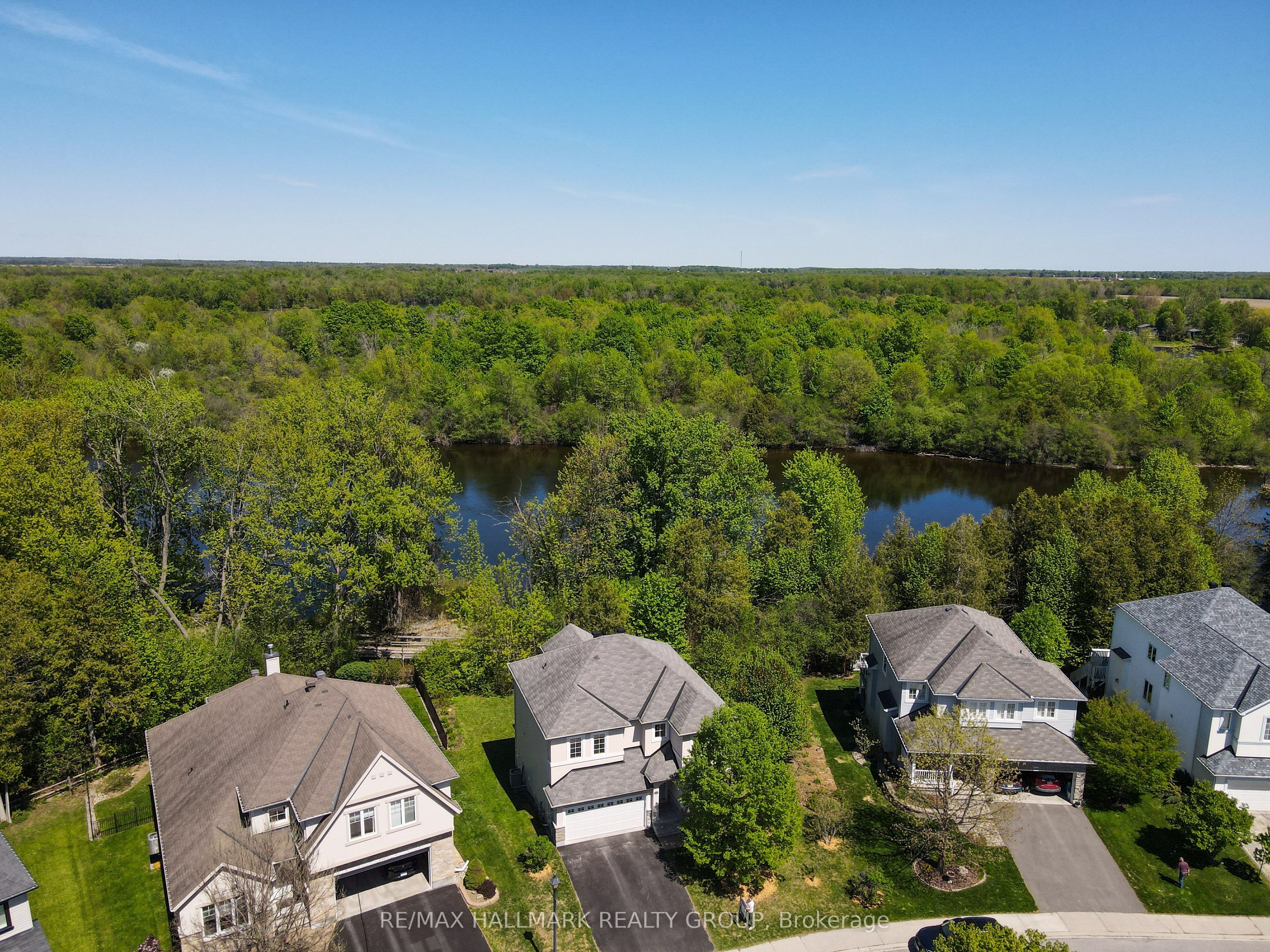 90 Stonewater Bay Property Photo 45
