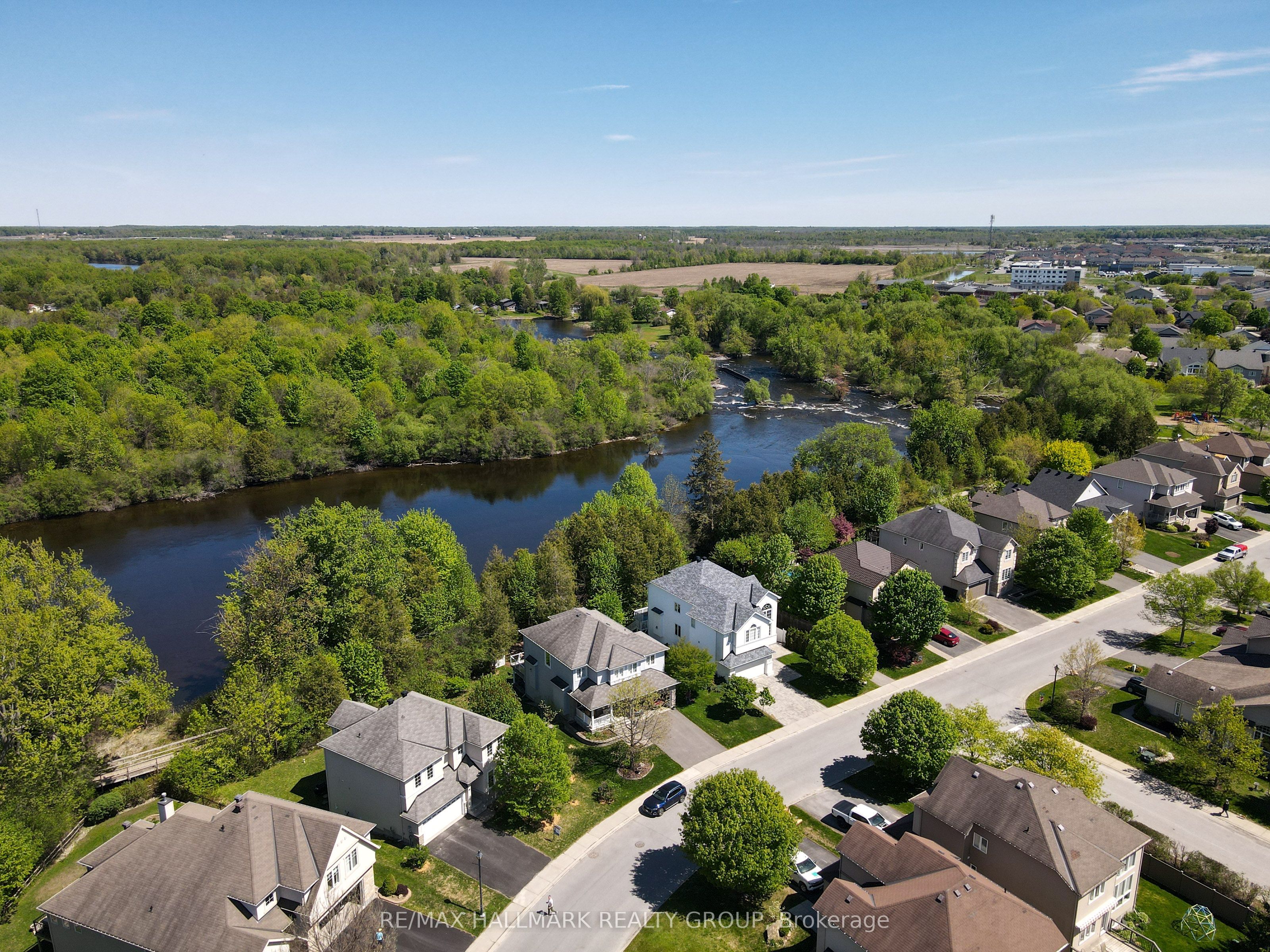 90 Stonewater Bay Property Photo 46