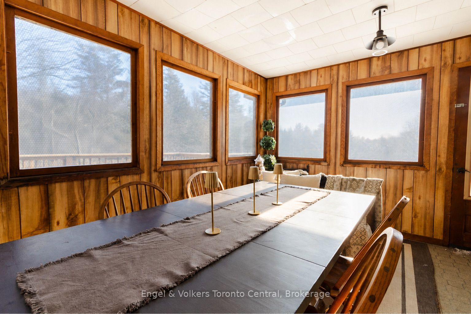 1823 Livingstone Lake Road Property Photo 16