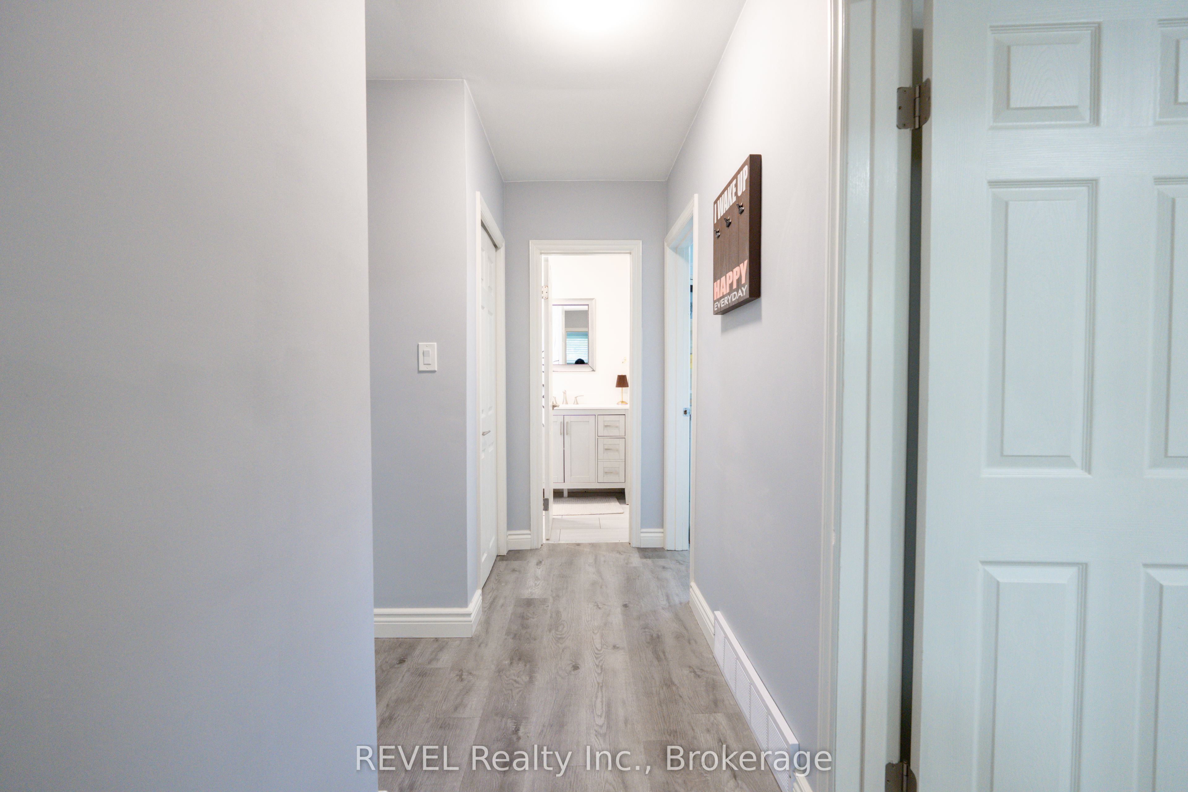 4480 Queensway Gardens Property Photo 11